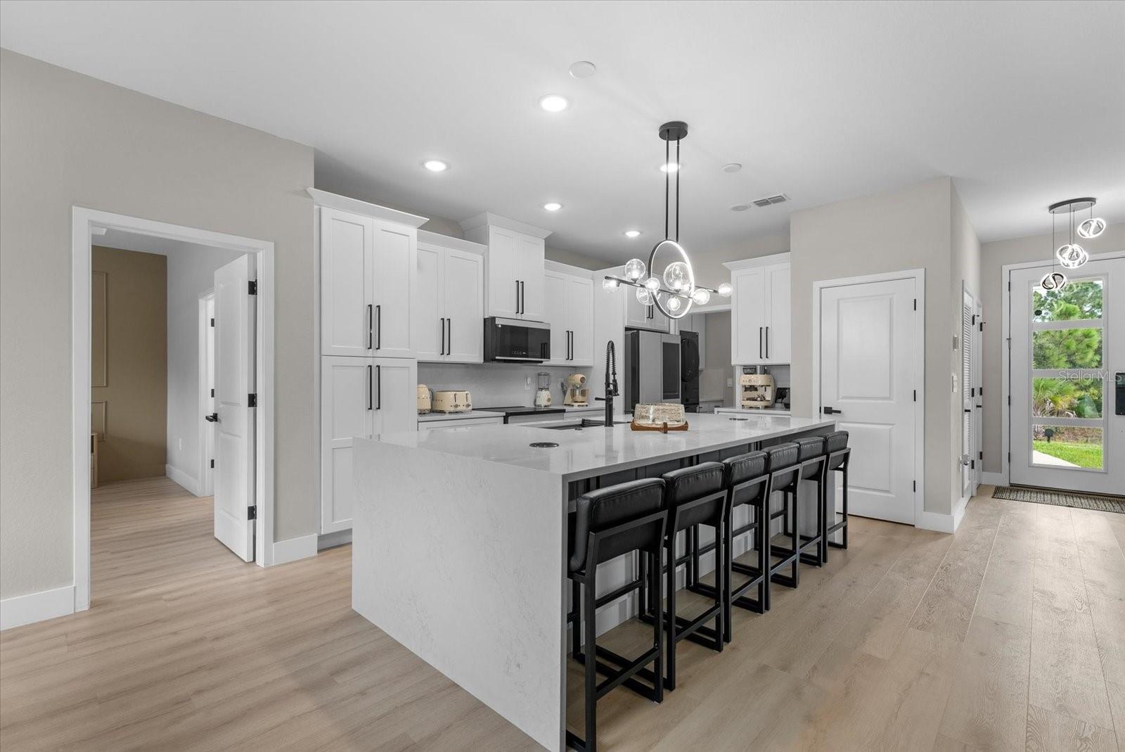 5587 FARMINGTON AVE — photo 8
