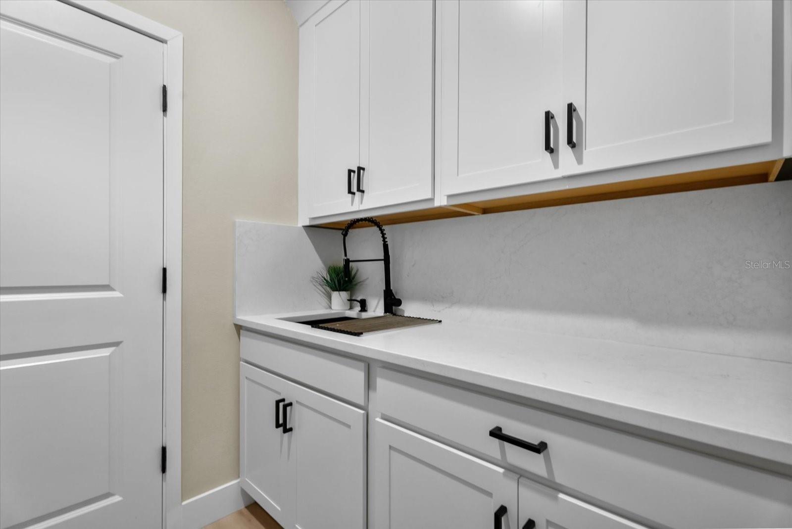 5587 FARMINGTON AVE — photo 30