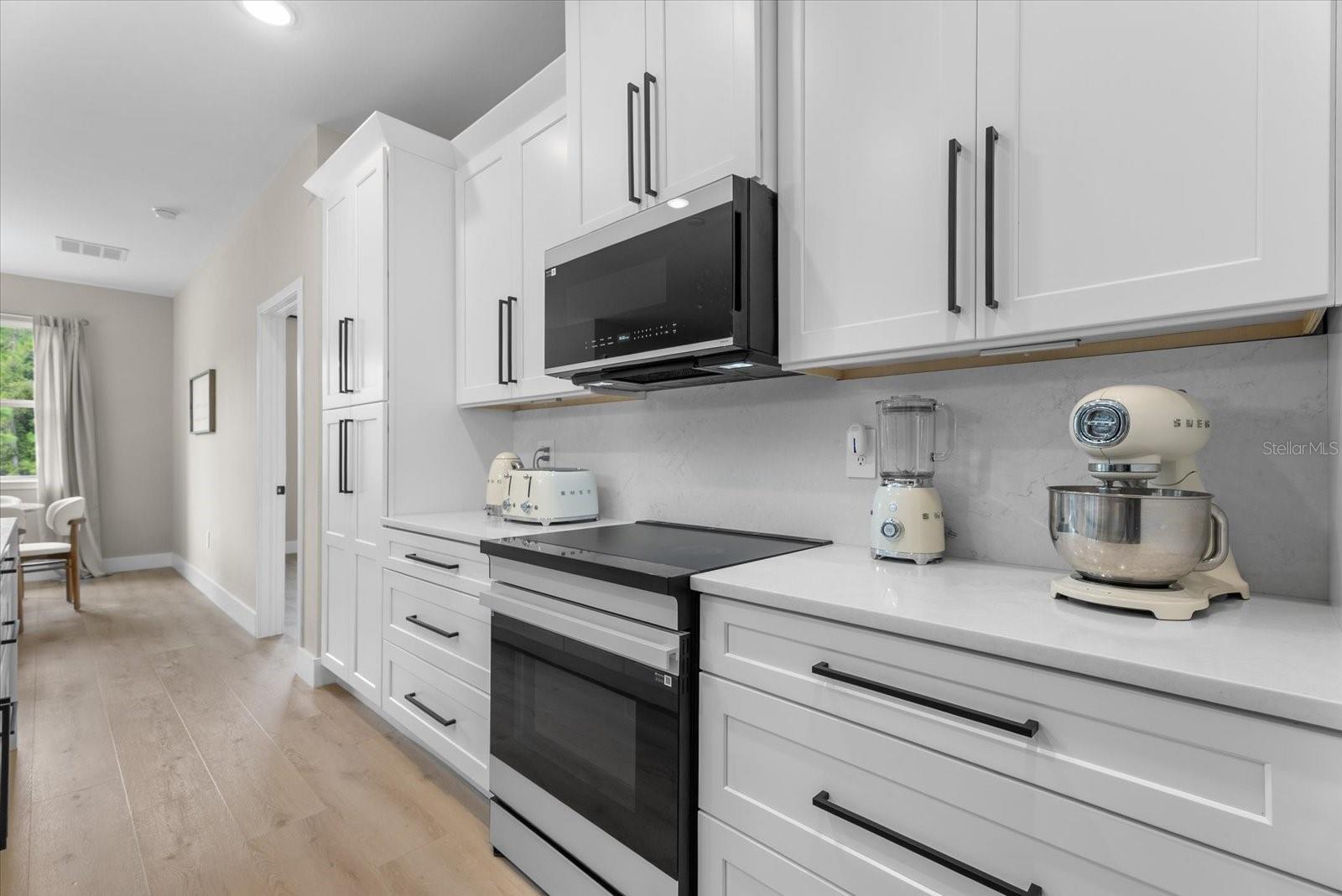 5587 FARMINGTON AVE — photo 12