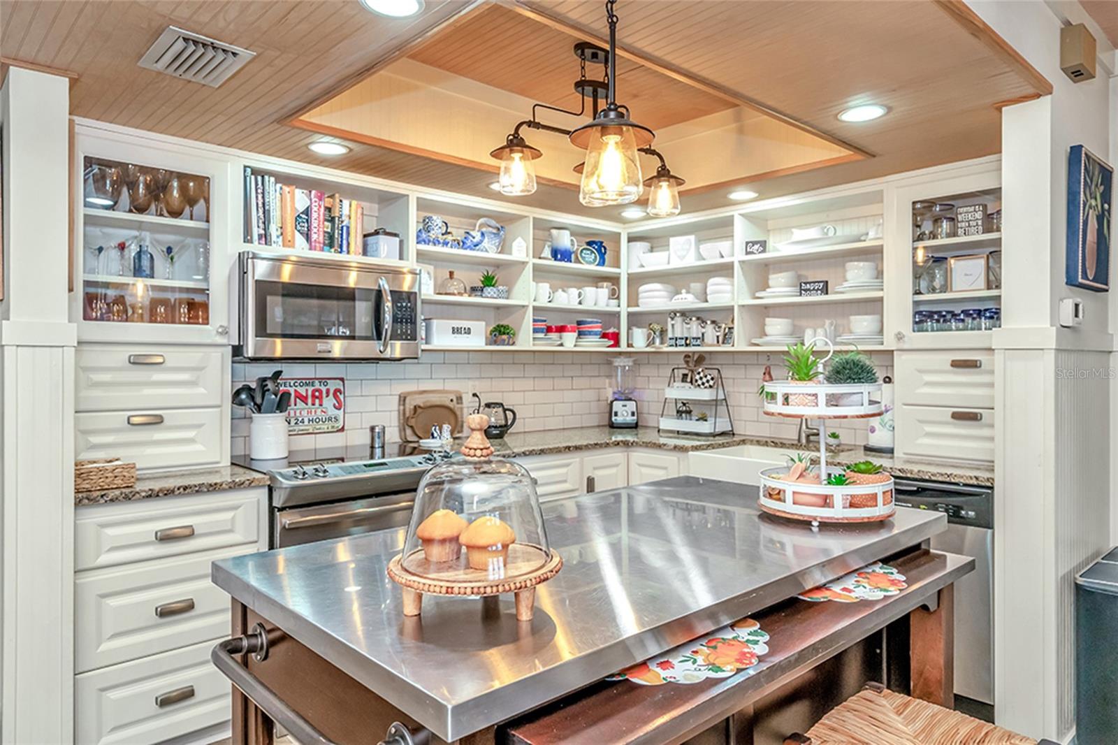 5220 BRITTANY DR S #201 — photo 5
