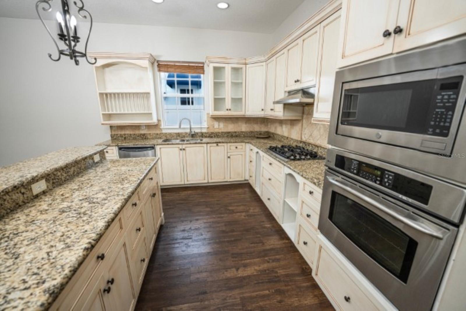 3915 W KENSINGTON AVE — photo 18