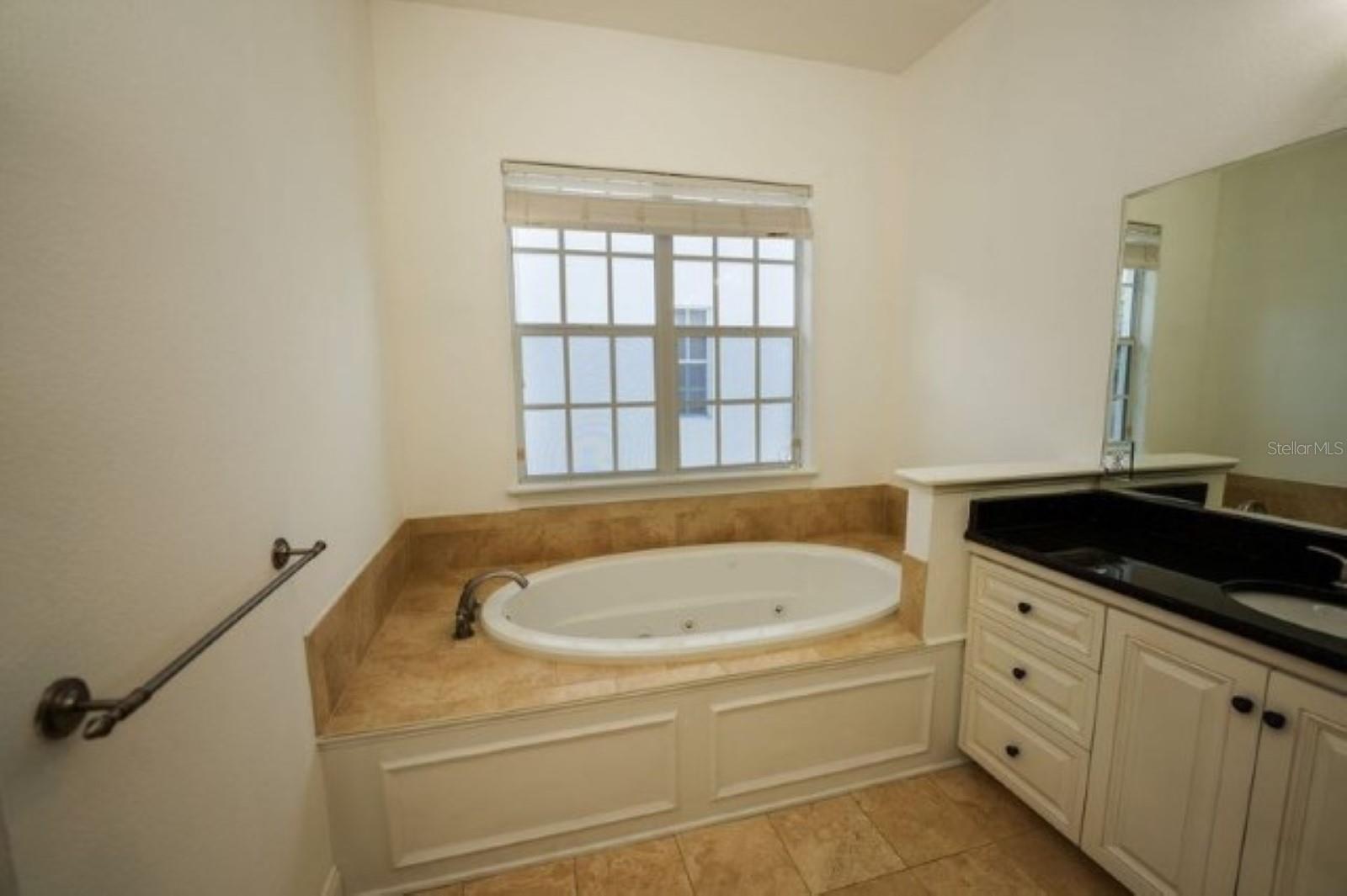 3915 W KENSINGTON AVE — photo 28