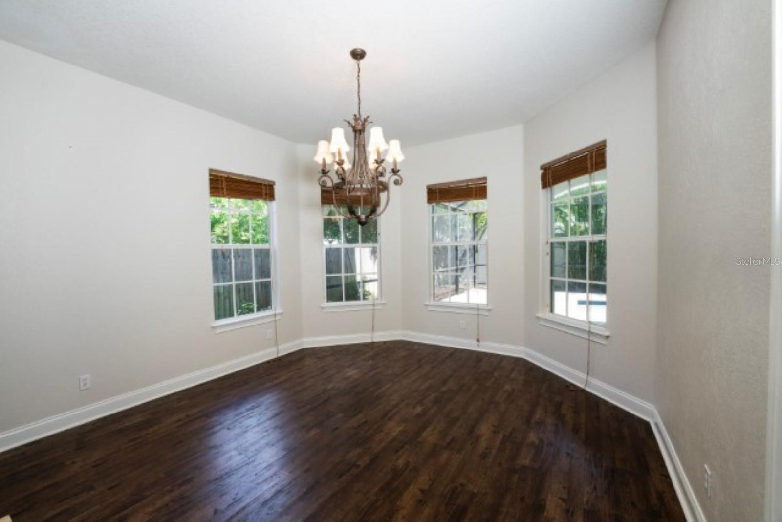 3915 W KENSINGTON AVE — photo 12