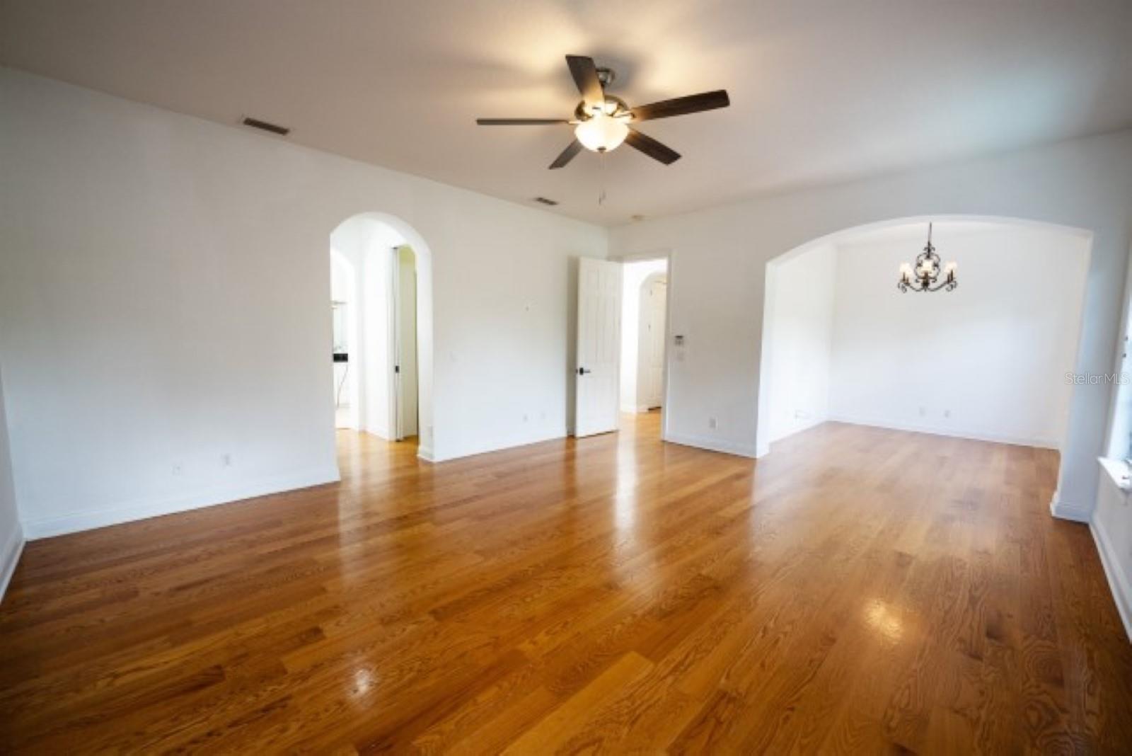 3915 W KENSINGTON AVE — photo 25