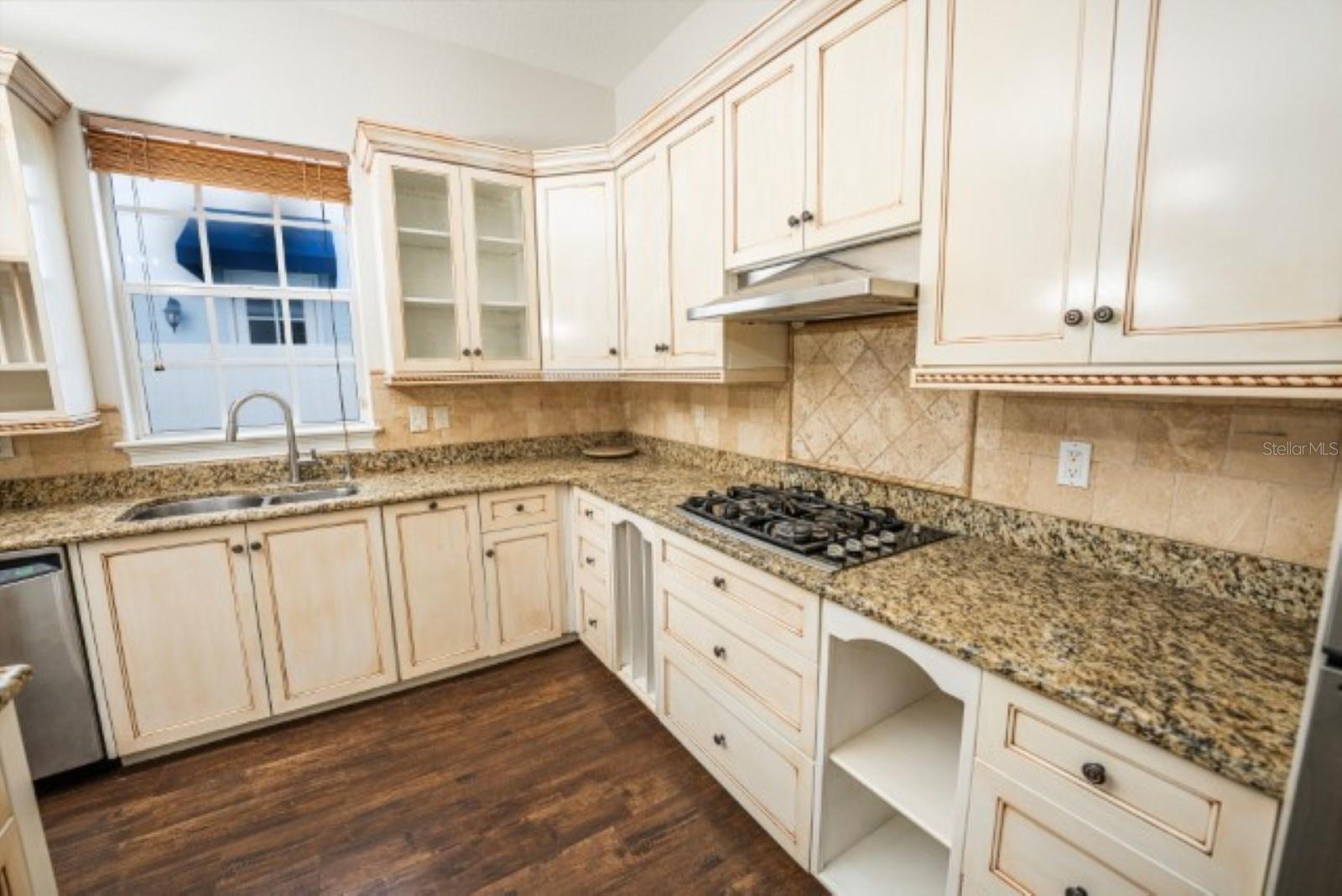 3915 W KENSINGTON AVE — photo 17