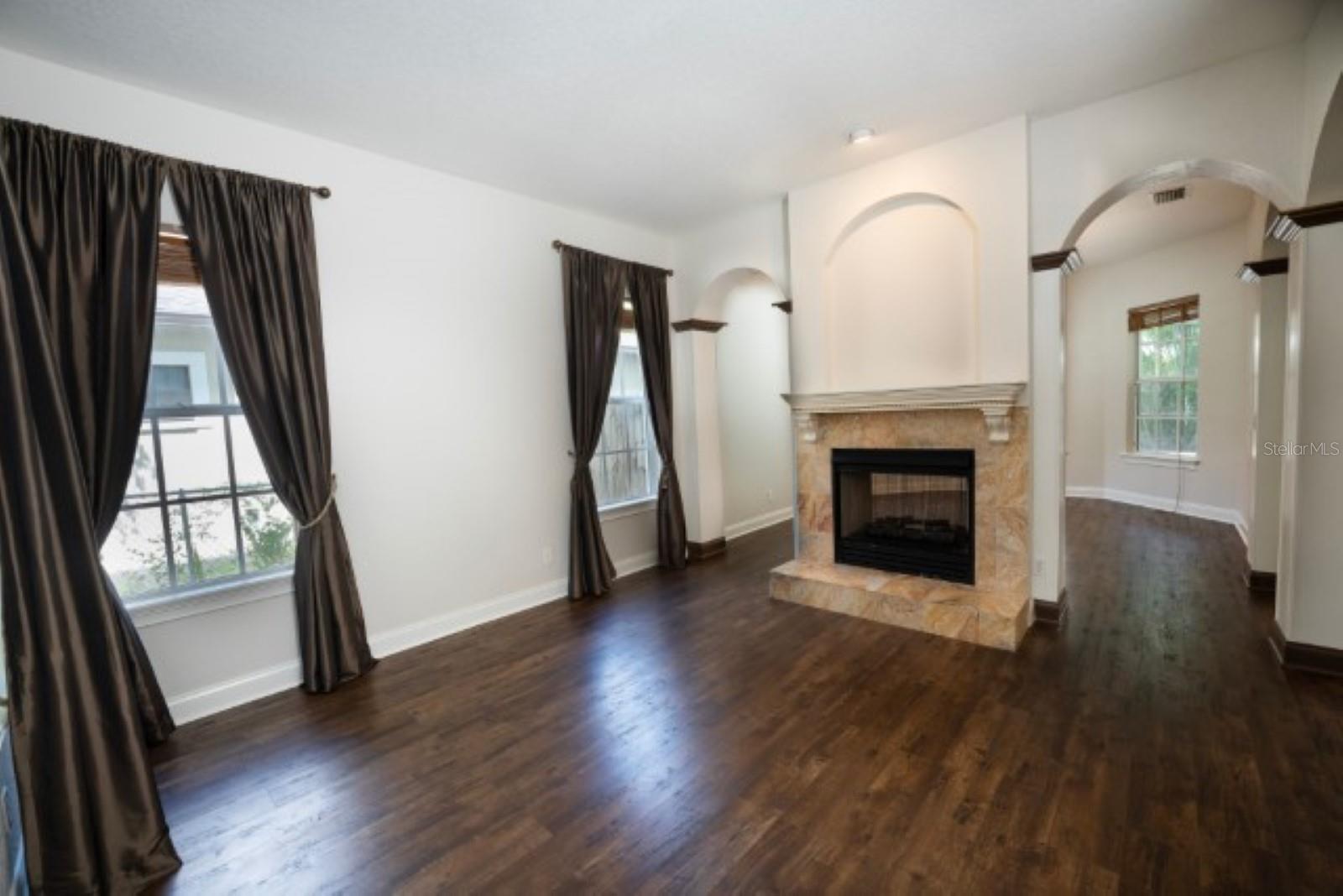 3915 W KENSINGTON AVE — photo 11