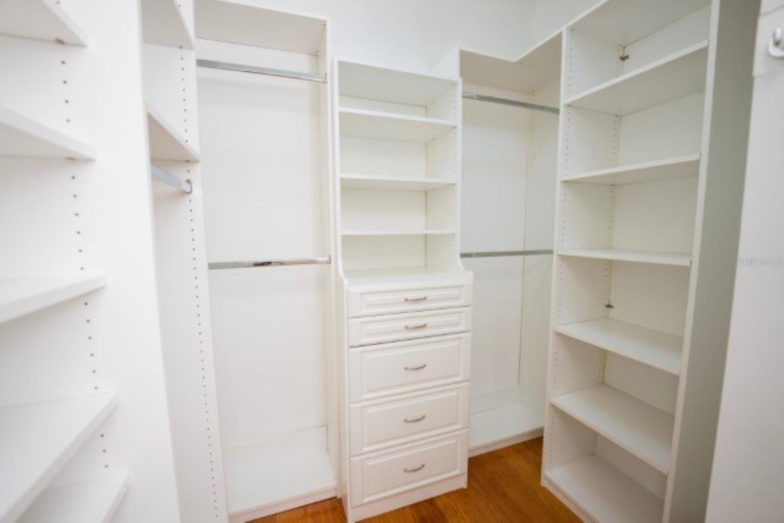 3915 W KENSINGTON AVE — photo 29