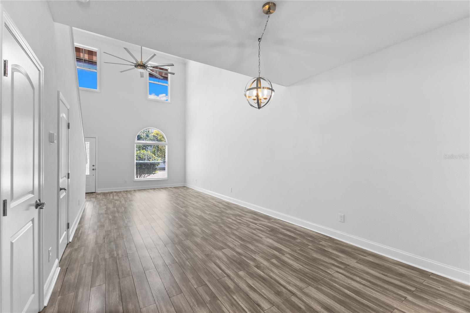 8702-8708 KENYON VIEW CT — photo 7
