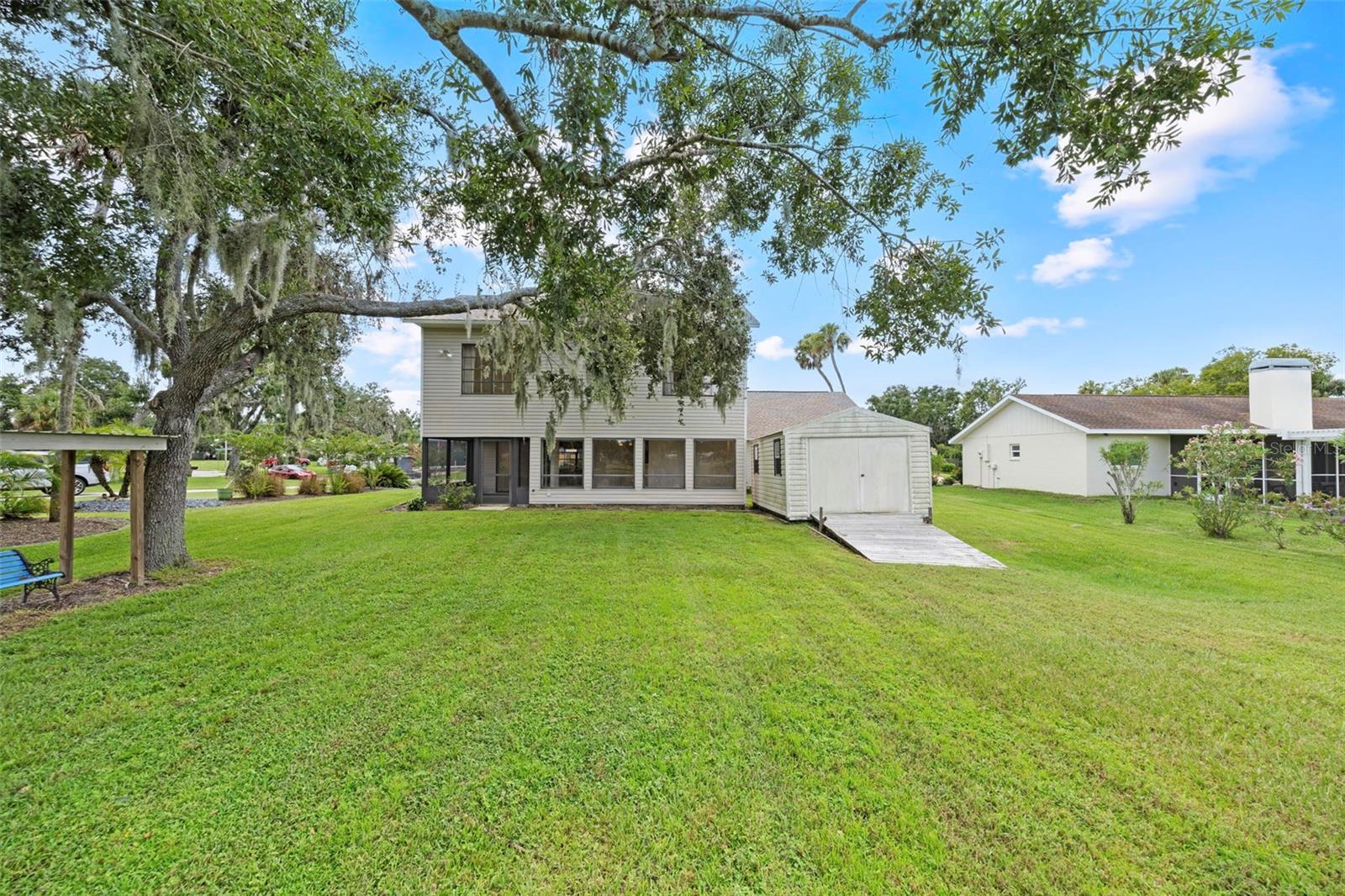 8006 OAK DR — photo 35