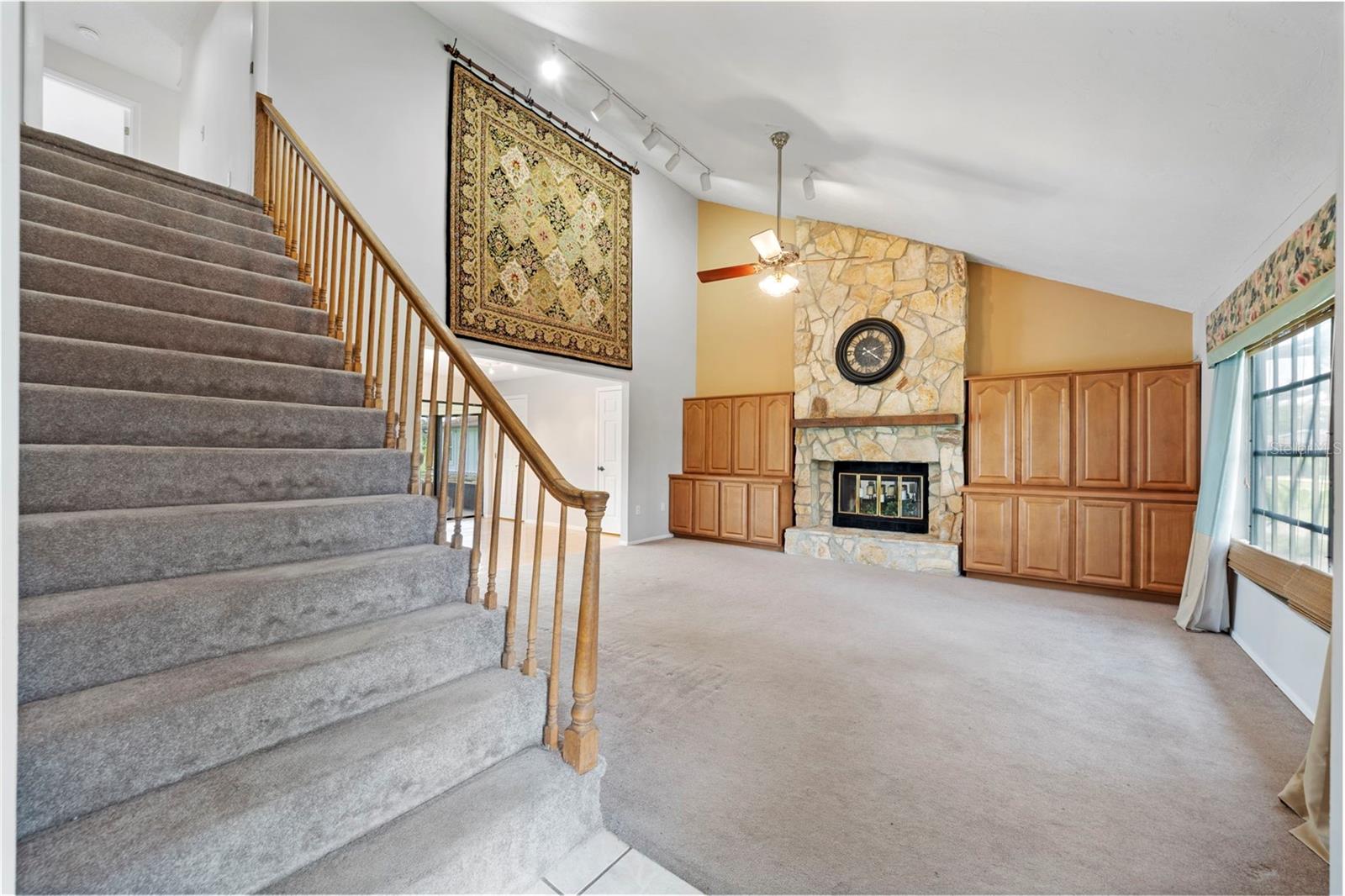 8006 OAK DR — photo 8