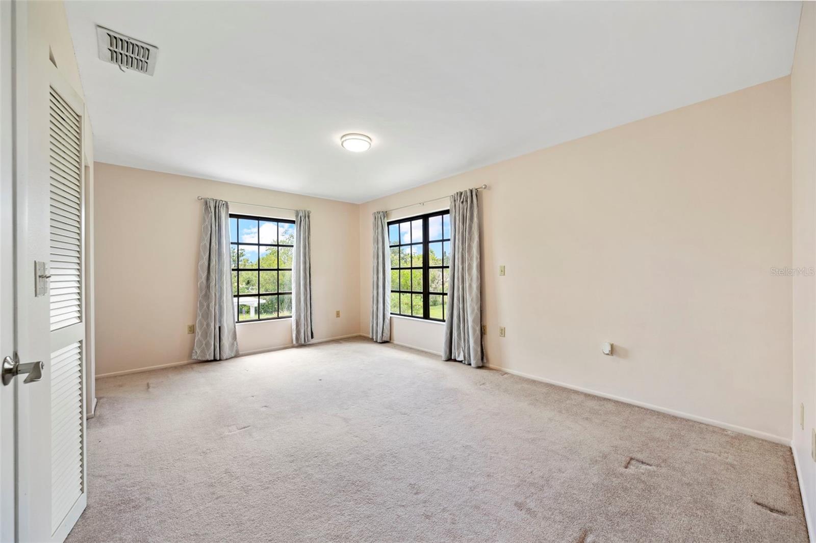 8006 OAK DR — photo 20