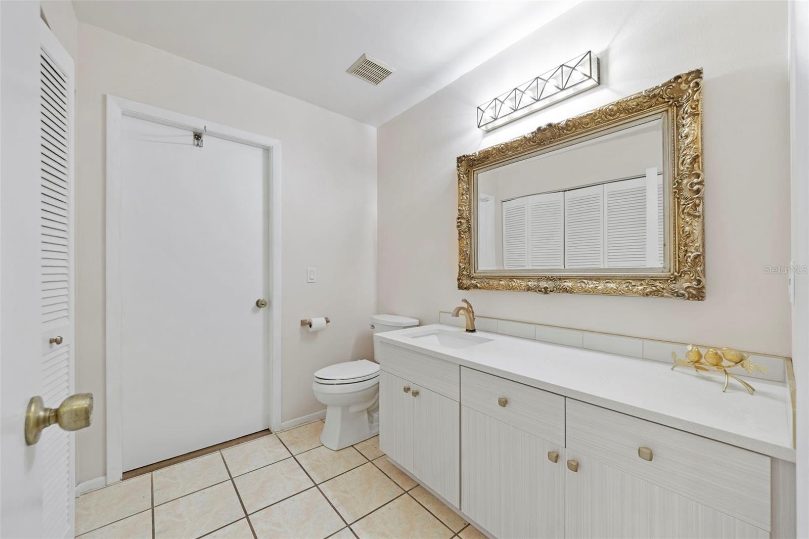 8006 OAK DR — photo 30
