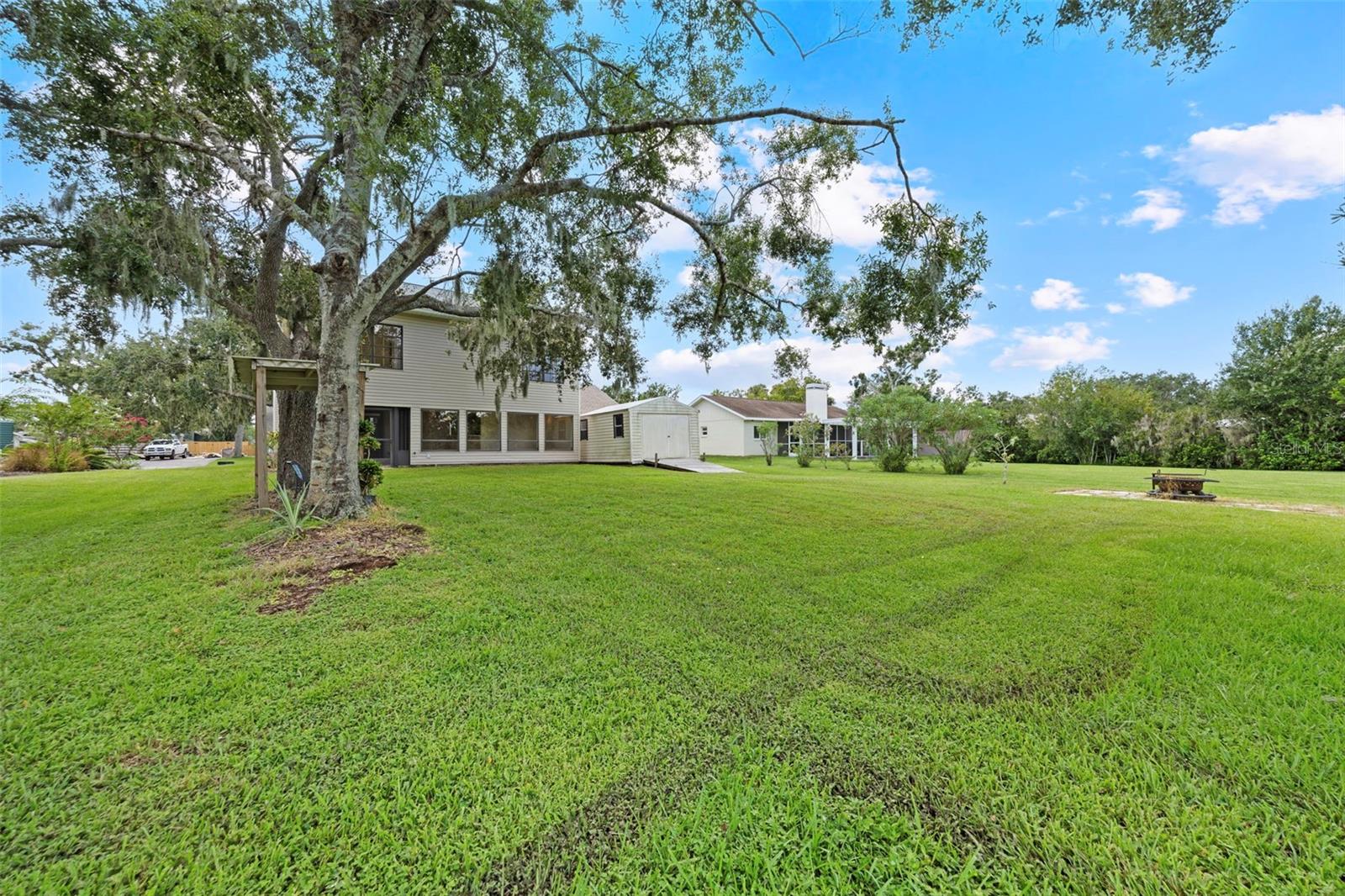 8006 OAK DR — photo 39