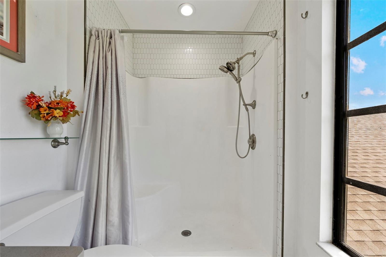 8006 OAK DR — photo 24
