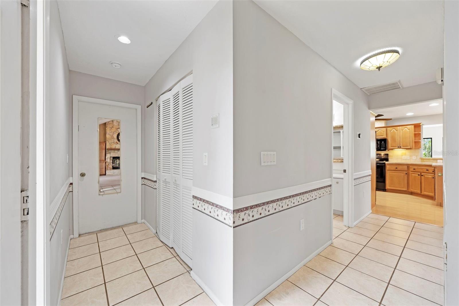 8006 OAK DR — photo 10