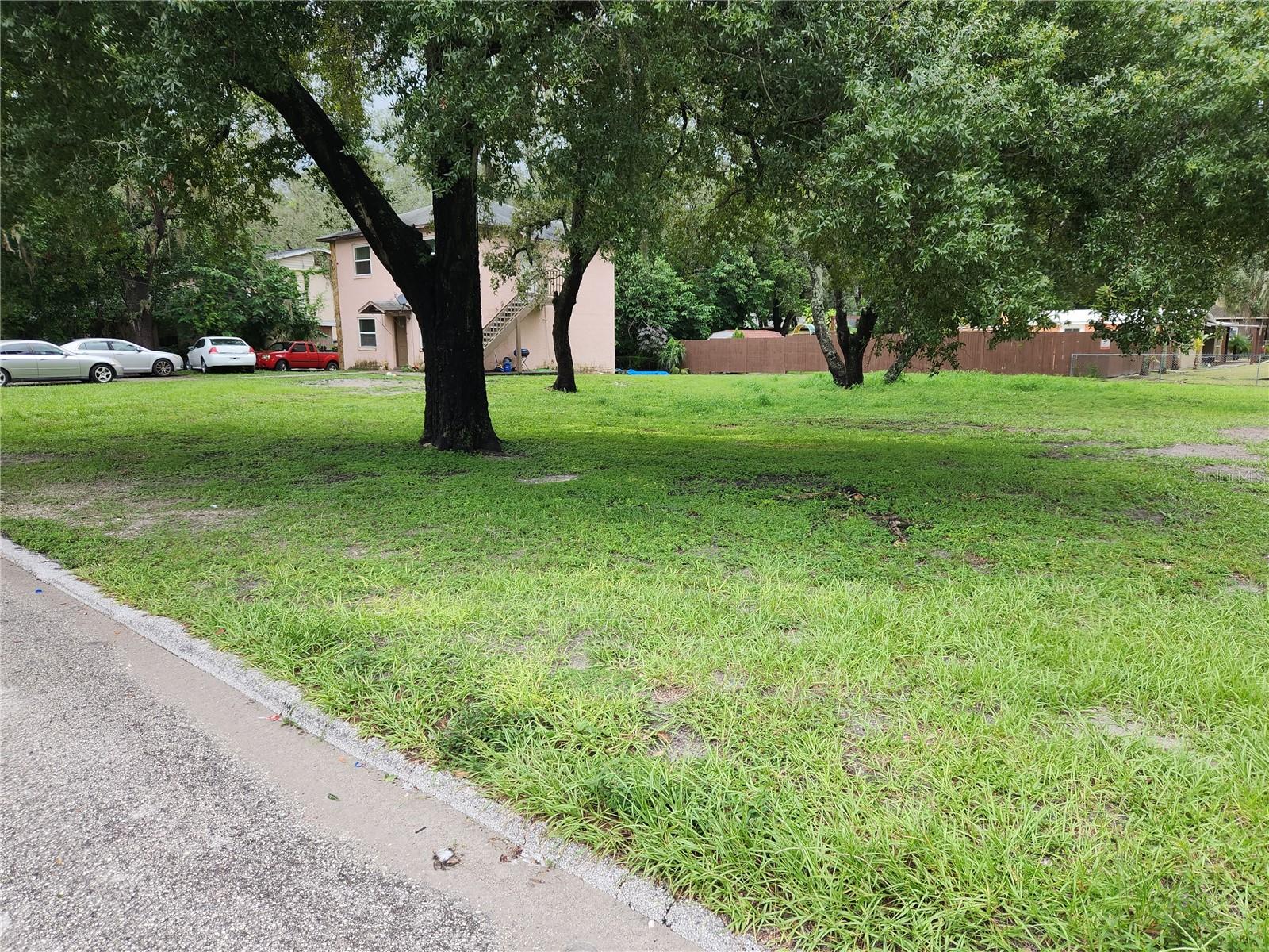 1006 E POINSETTIA AVE — photo 2