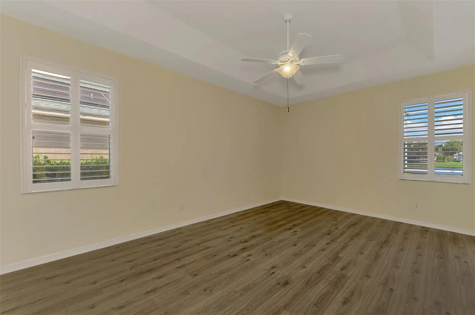6721 CARLYLE LN — photo 25