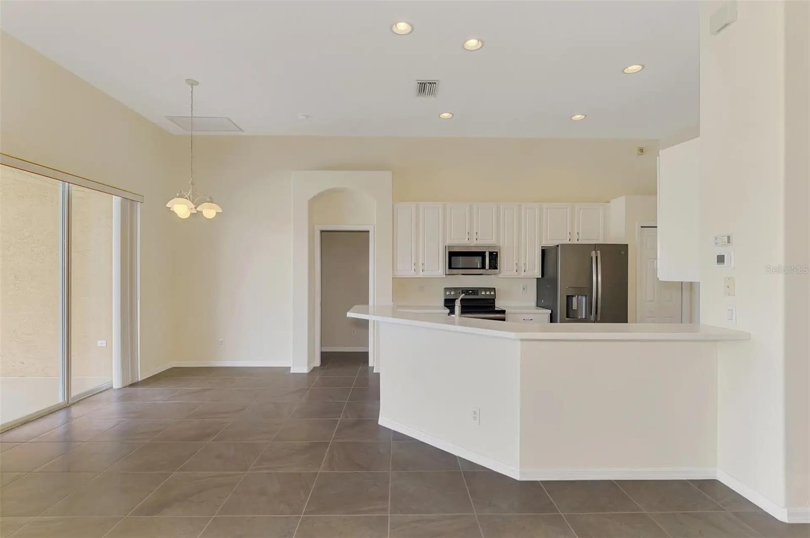 6721 CARLYLE LN — photo 13