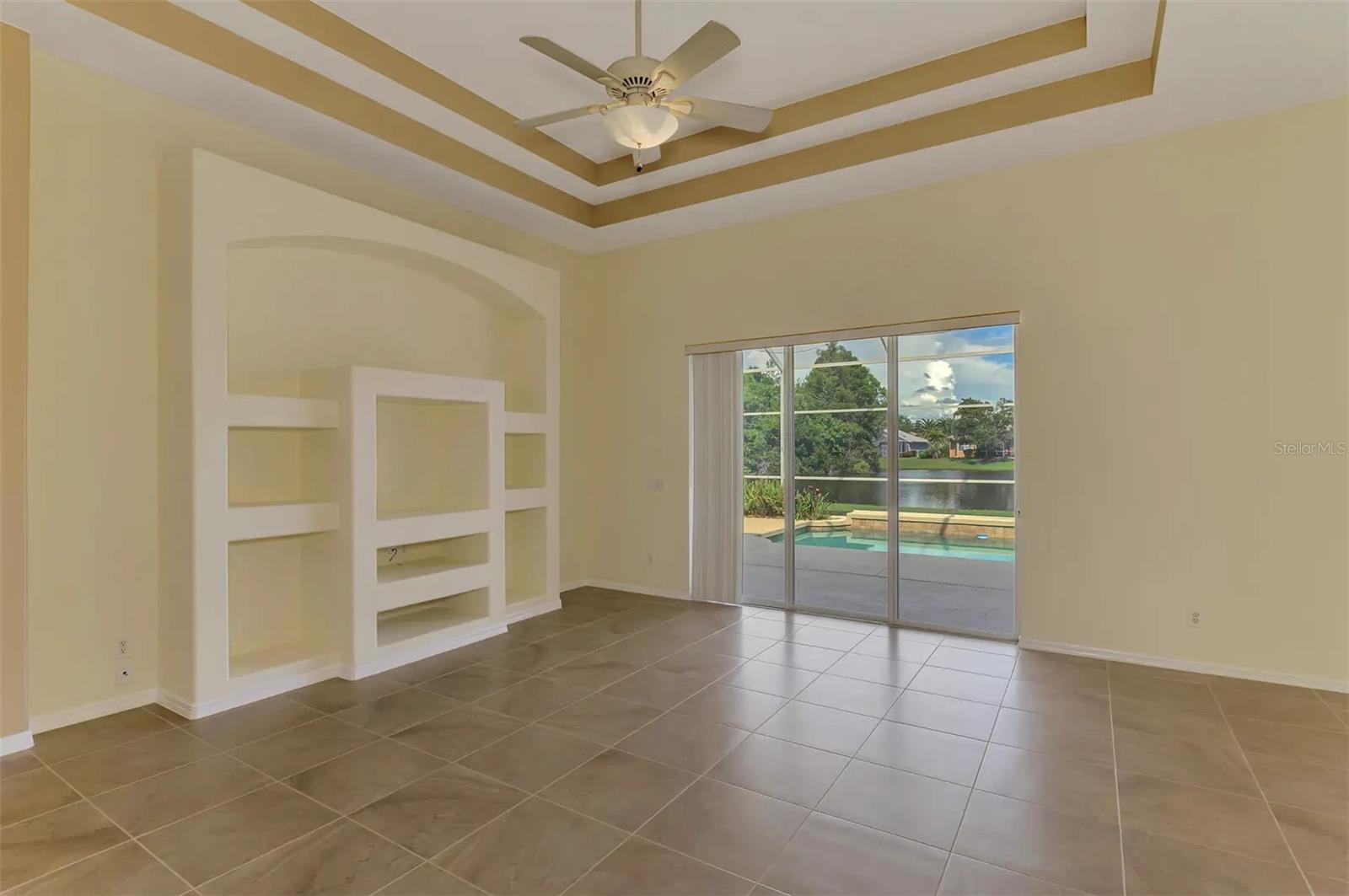 6721 CARLYLE LN — photo 9