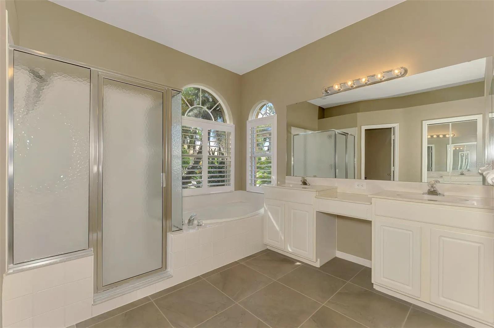 6721 CARLYLE LN — photo 29