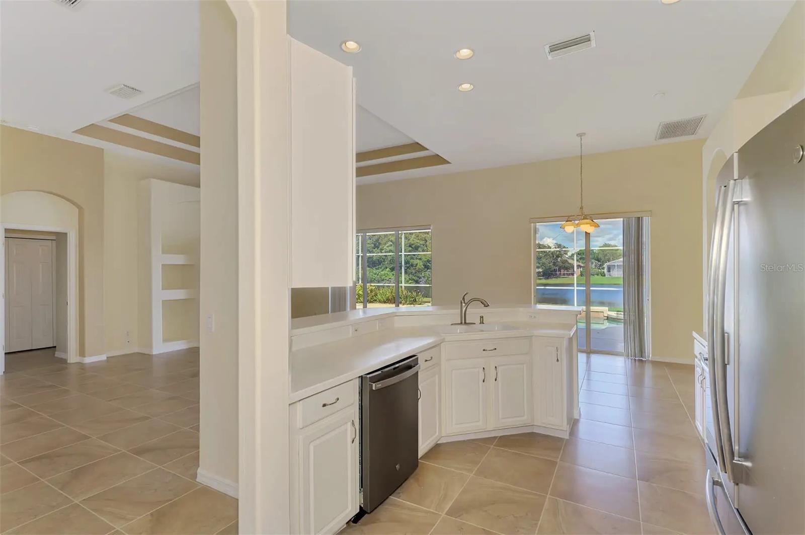 6721 CARLYLE LN — photo 18