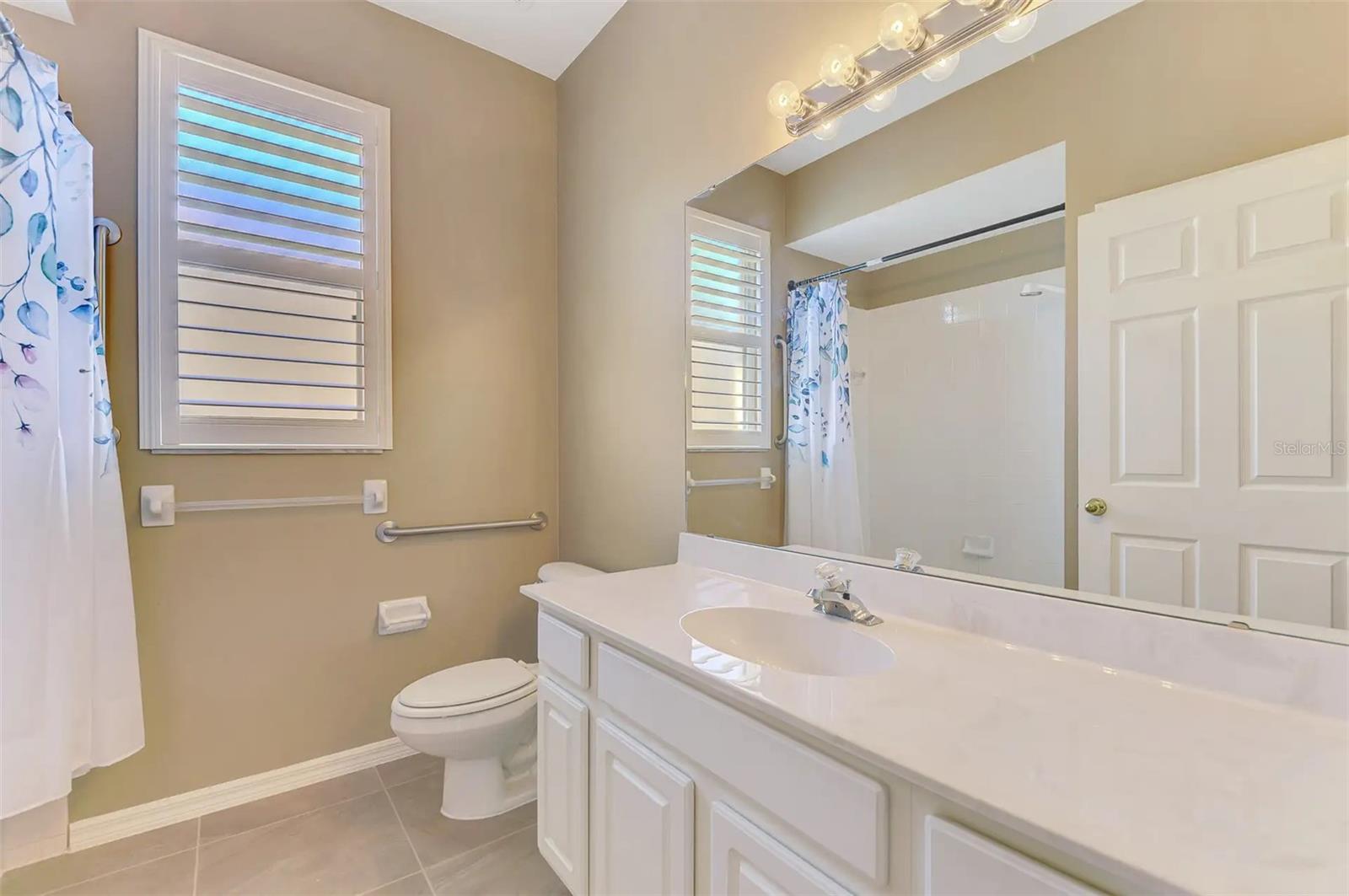 6721 CARLYLE LN — photo 33