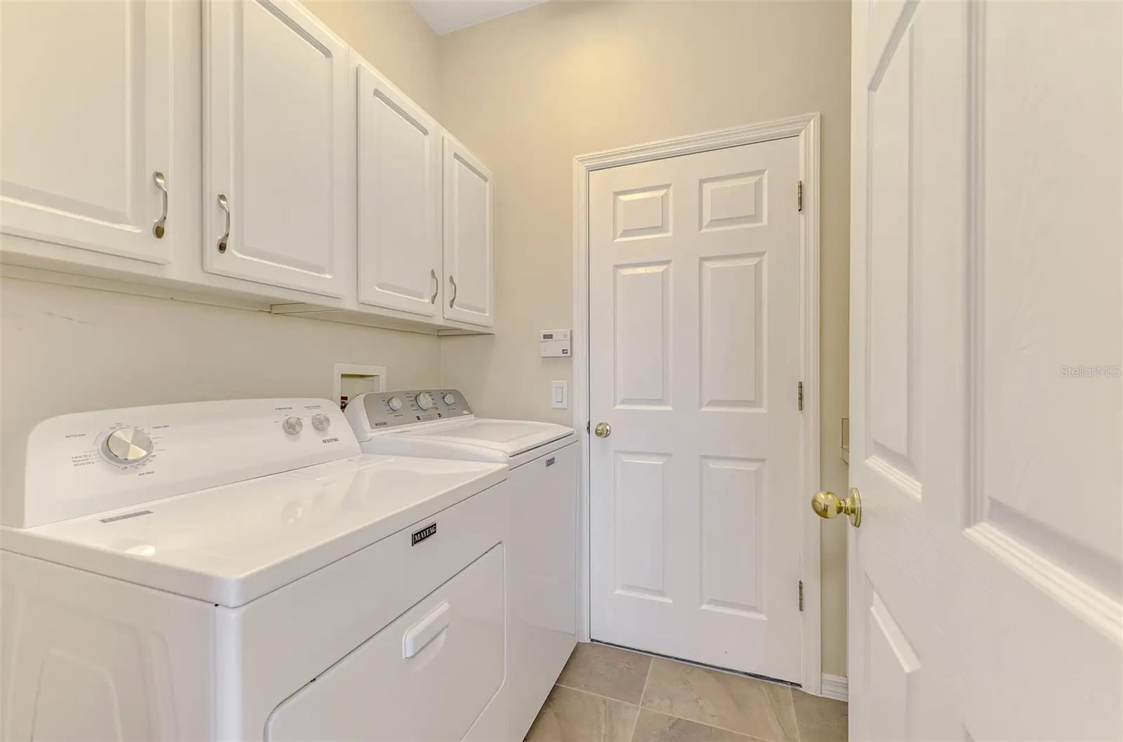 6721 CARLYLE LN — photo 21
