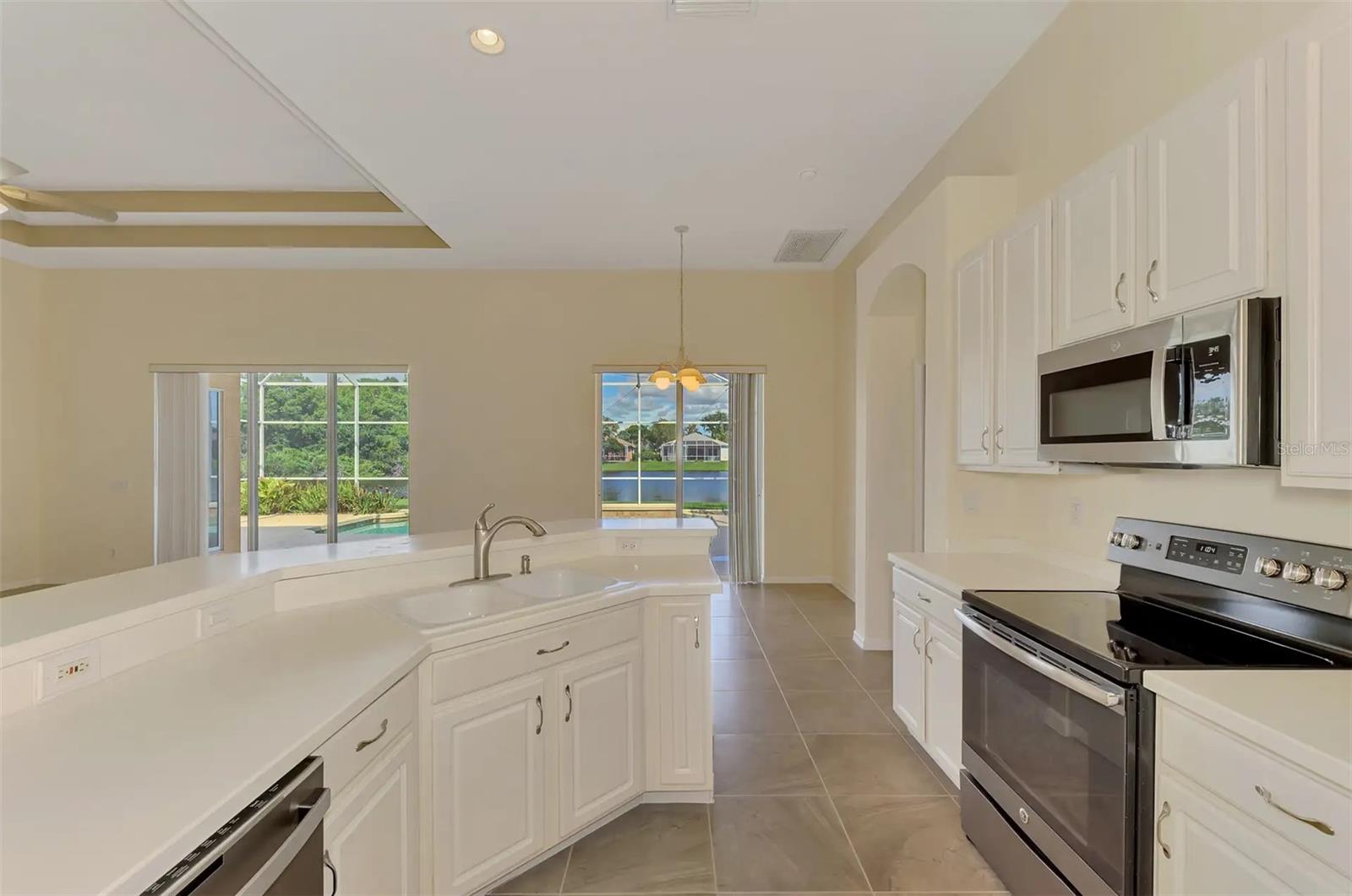 6721 CARLYLE LN — photo 19