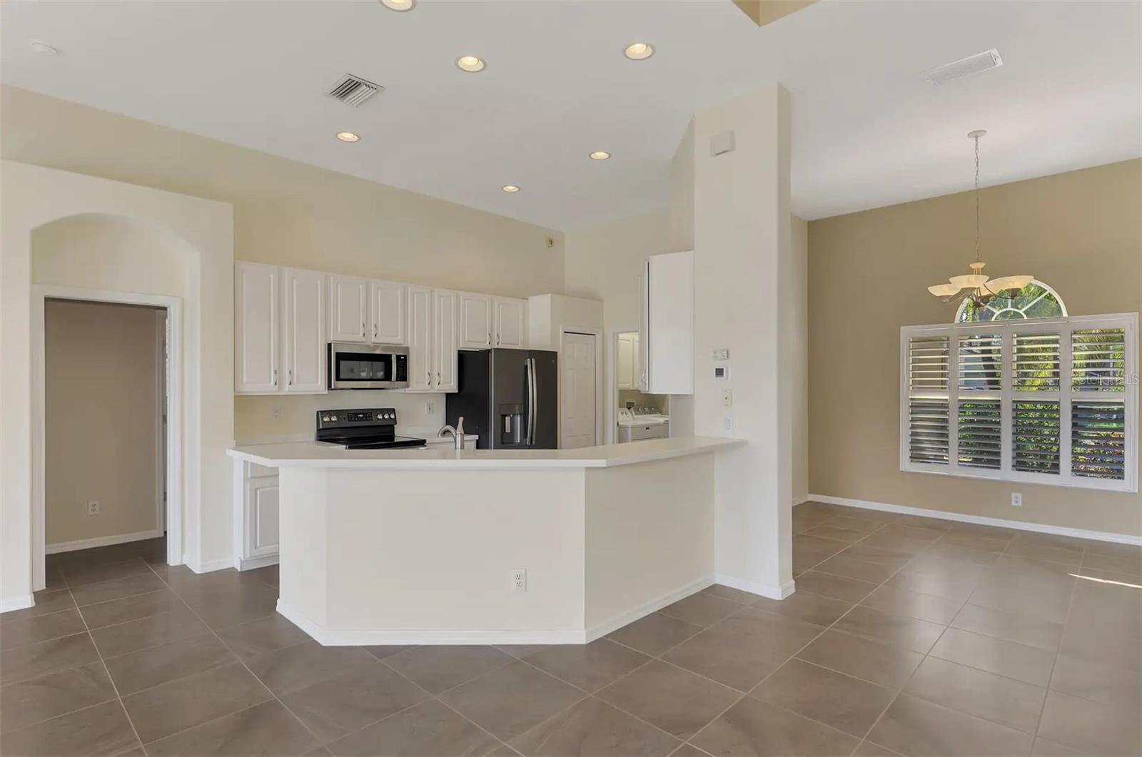 6721 CARLYLE LN — photo 12