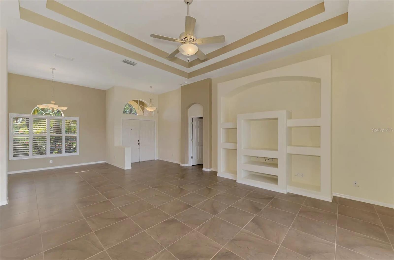 6721 CARLYLE LN — photo 8