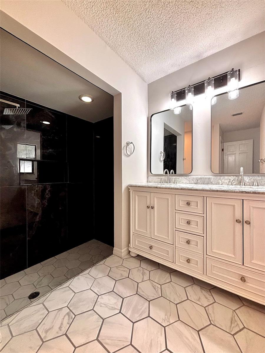 4545 DEBBIE LN — photo 20