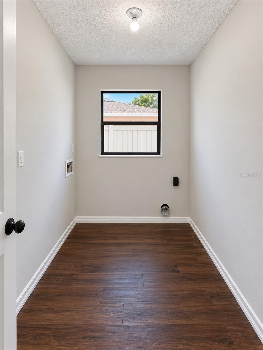 4545 DEBBIE LN — photo 27