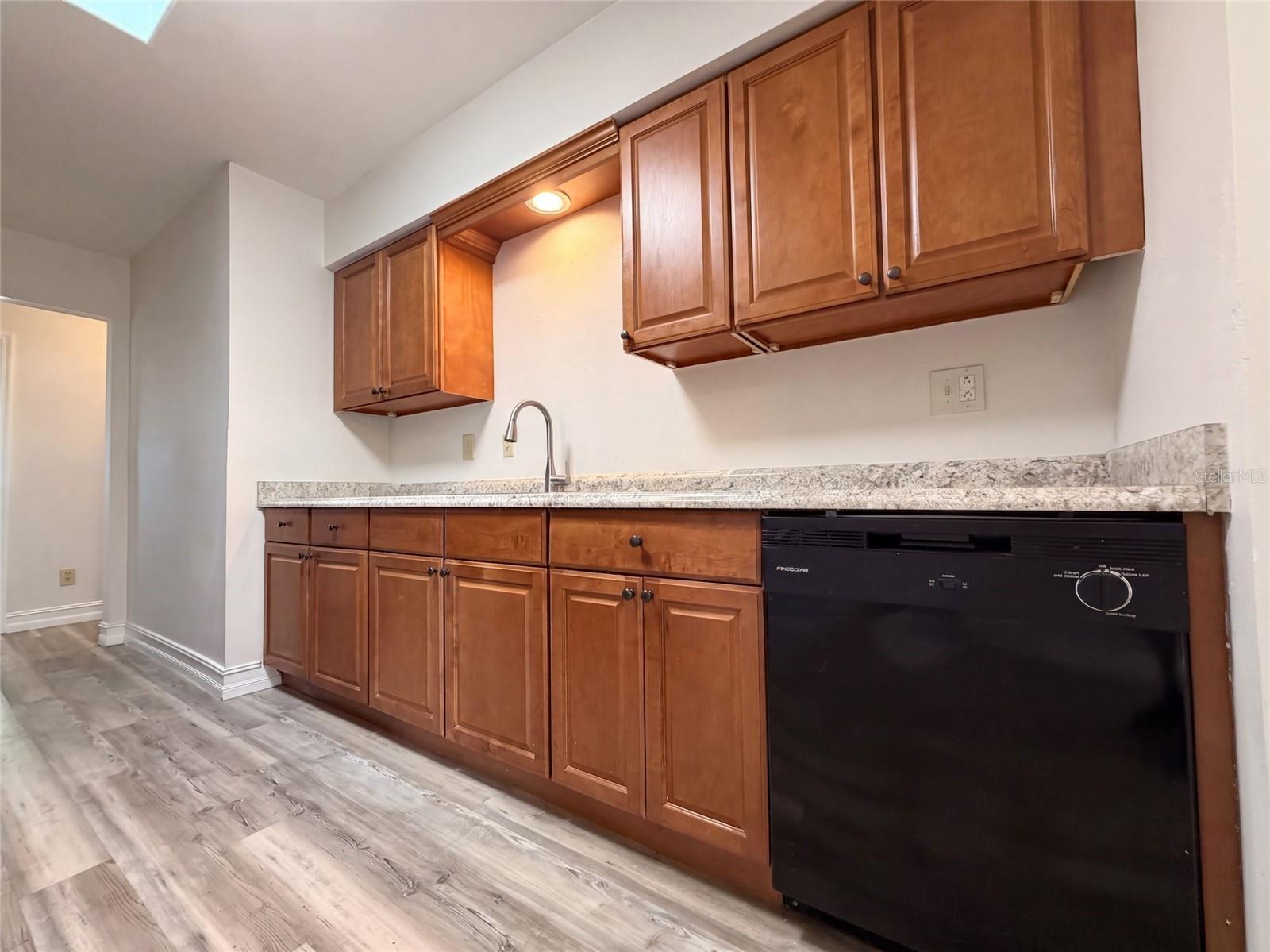 601 CAROLYN DR — photo 15