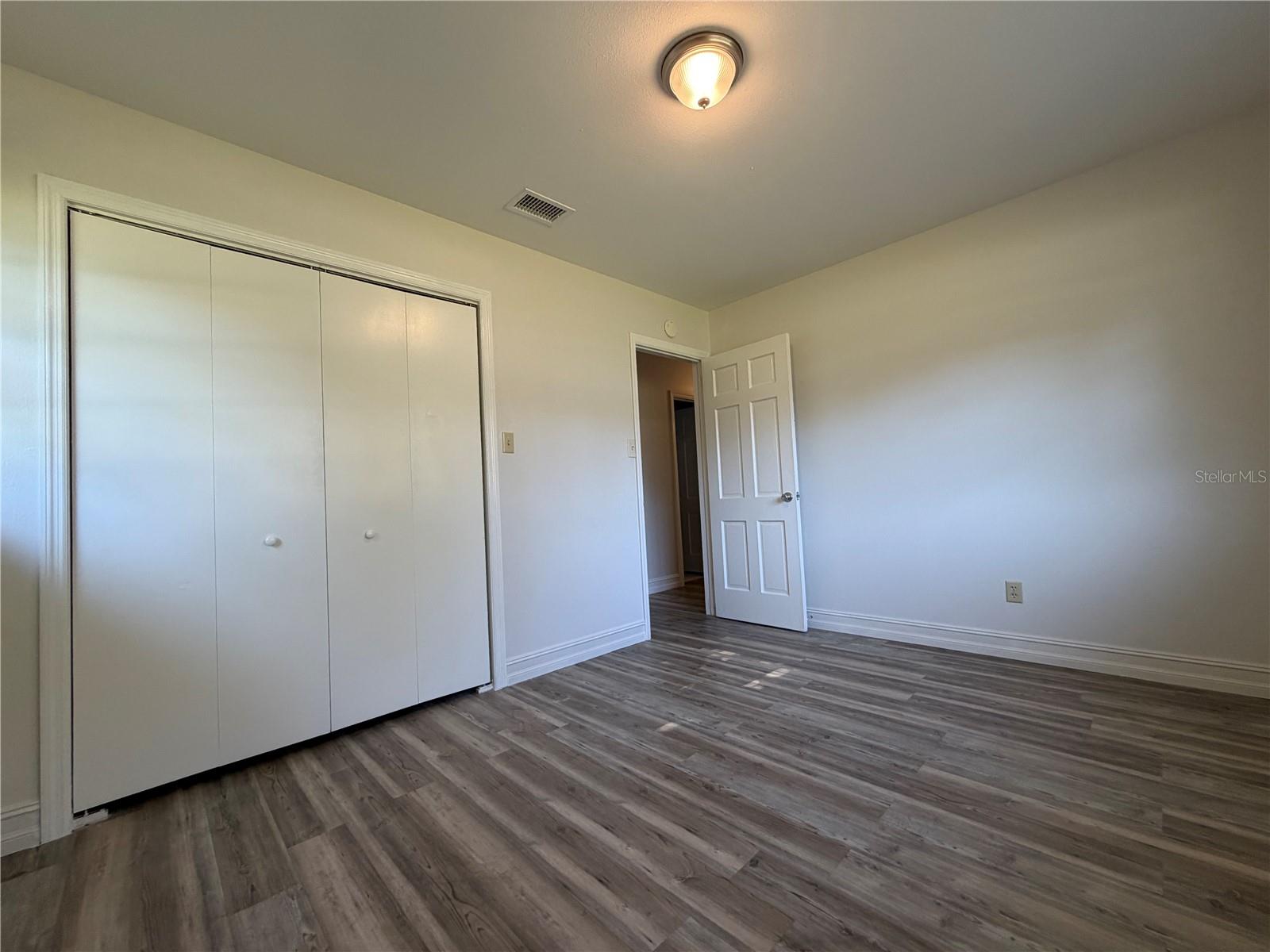 601 CAROLYN DR — photo 24