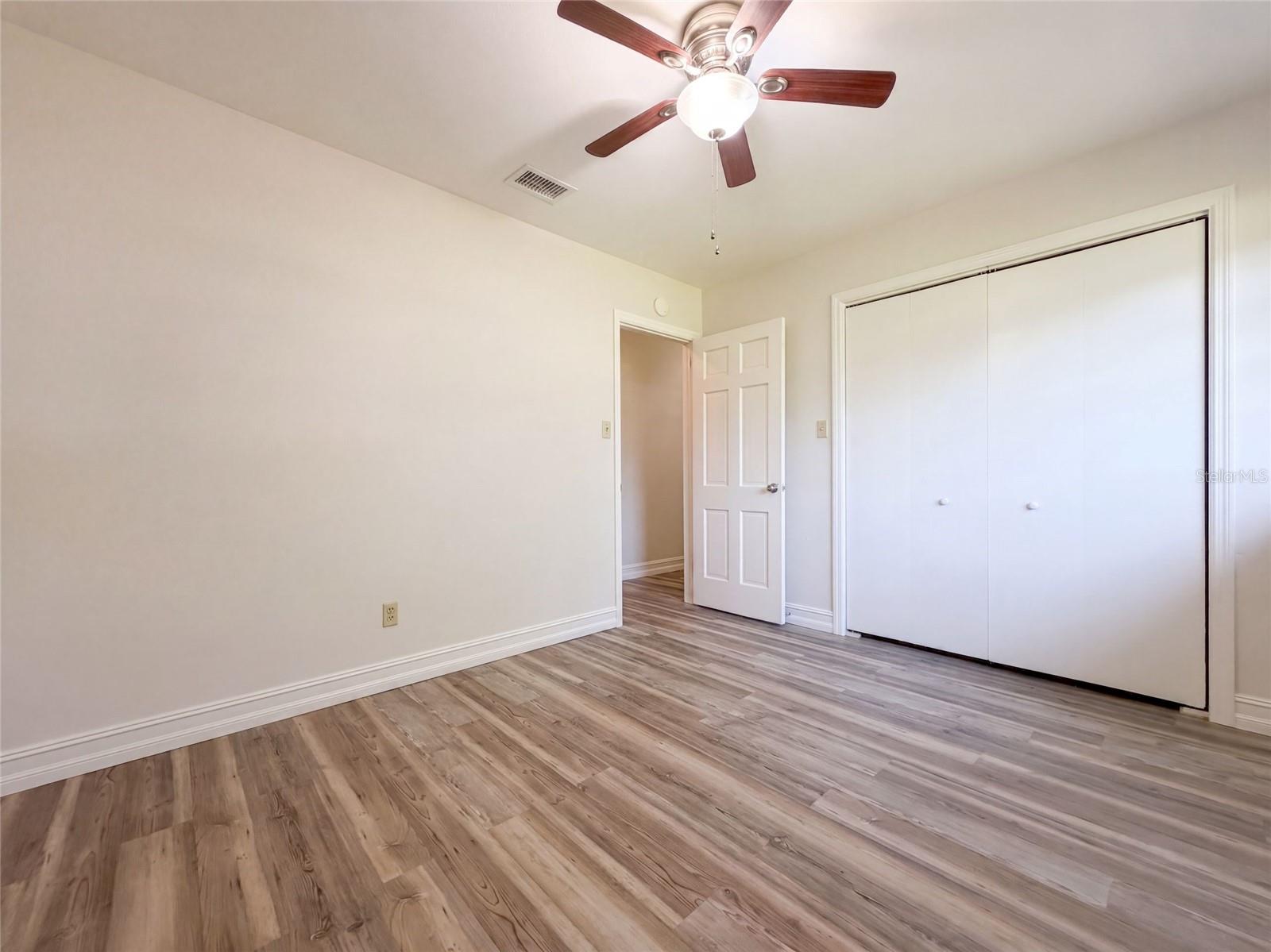 601 CAROLYN DR — photo 25