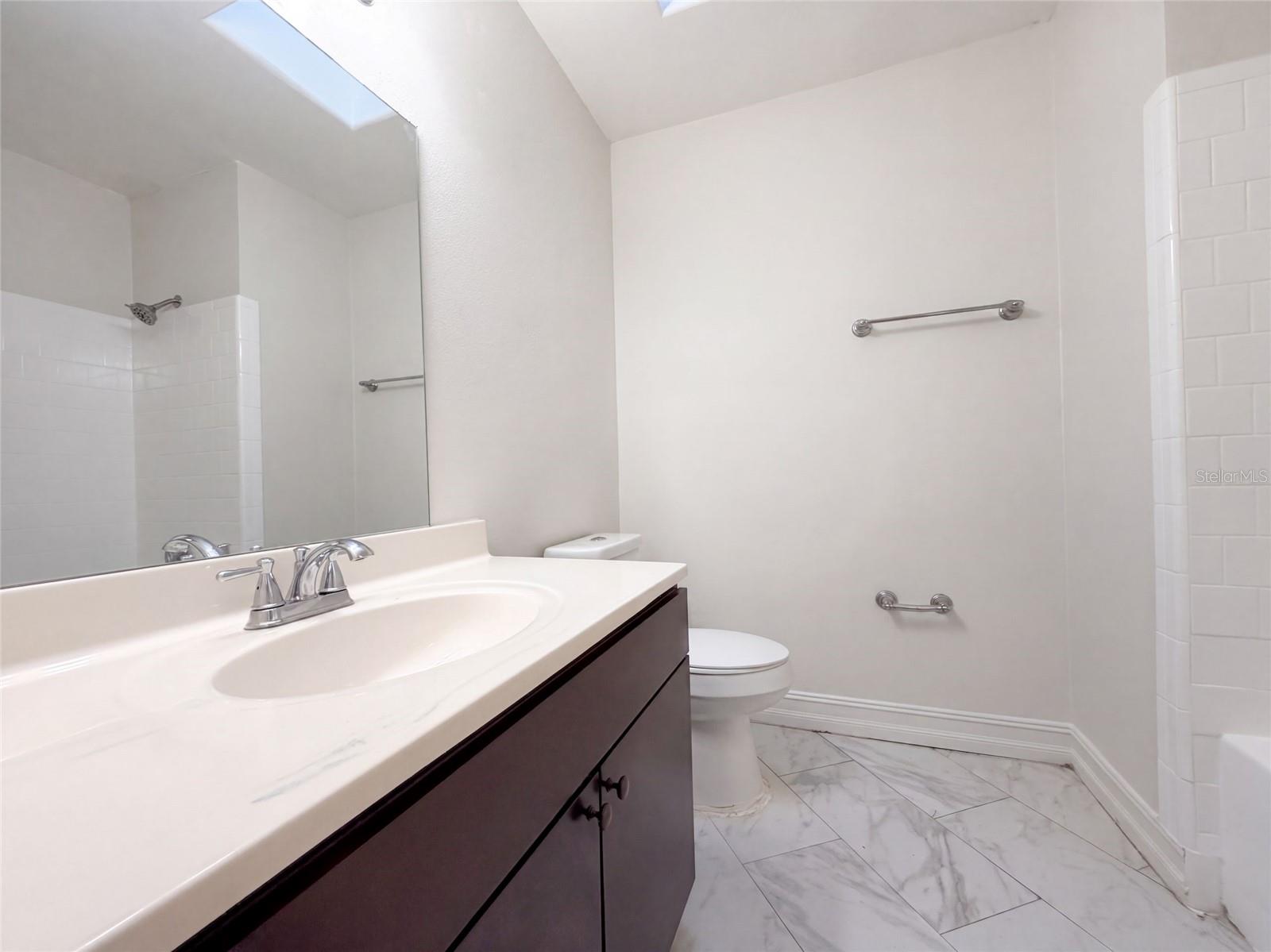 601 CAROLYN DR — photo 20