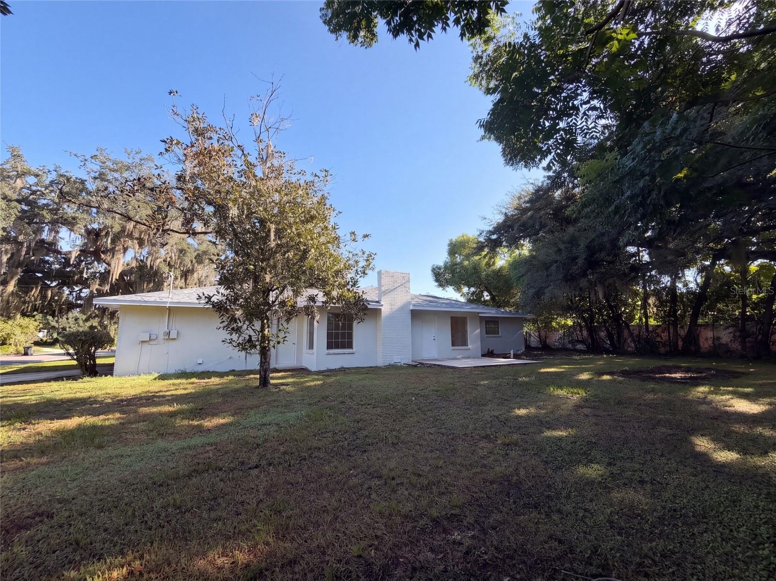 601 CAROLYN DR — photo 5