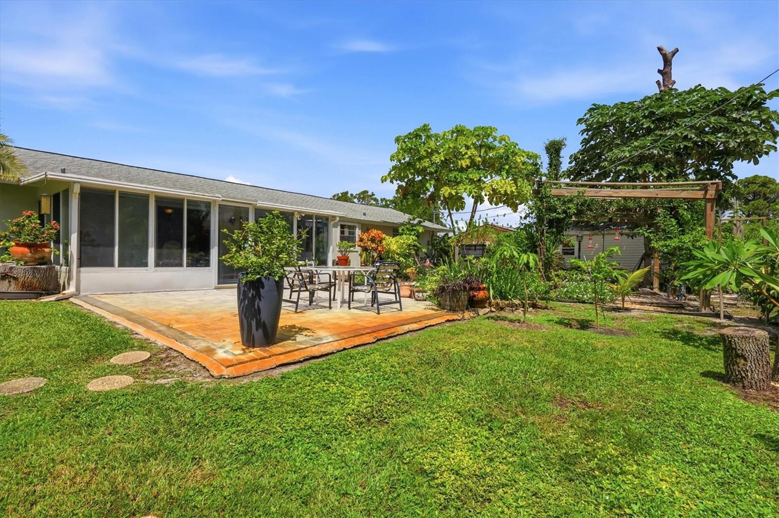 5847 REGENT RD — photo 30