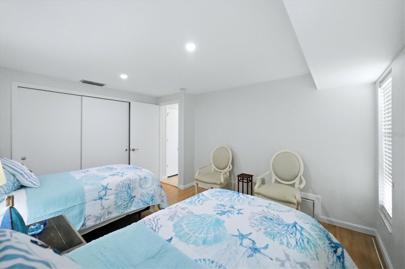 5847 REGENT RD — photo 22
