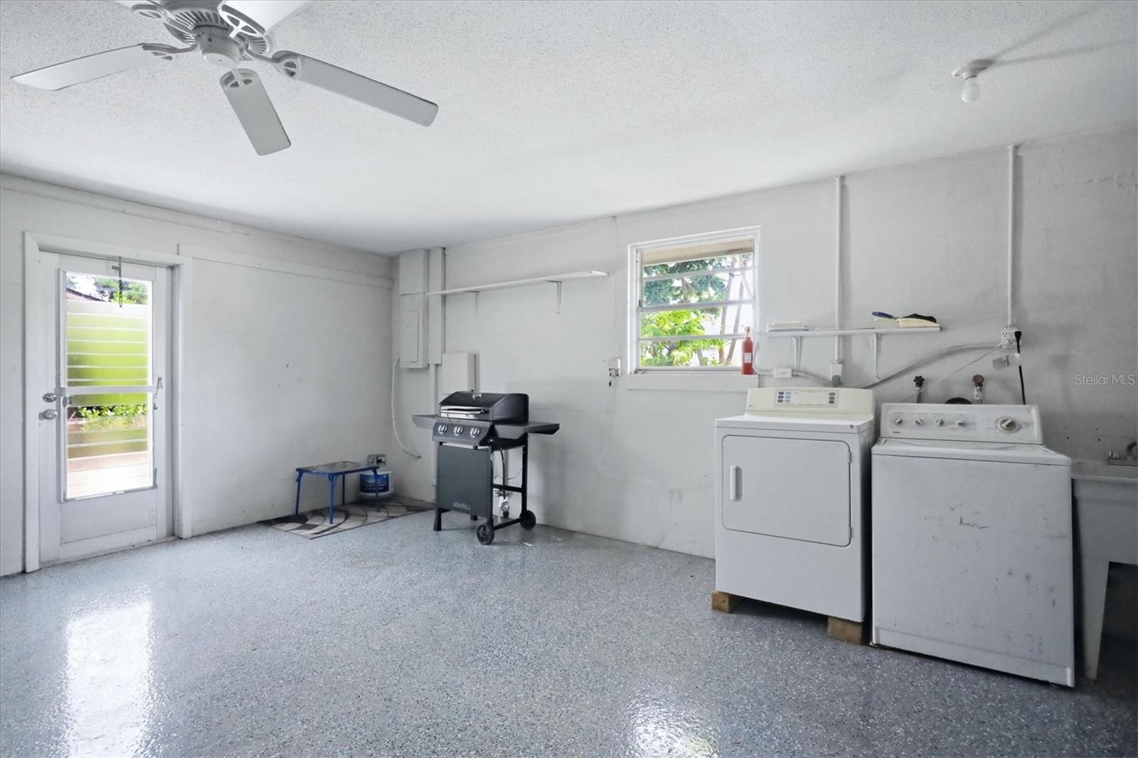 5847 REGENT RD — photo 24