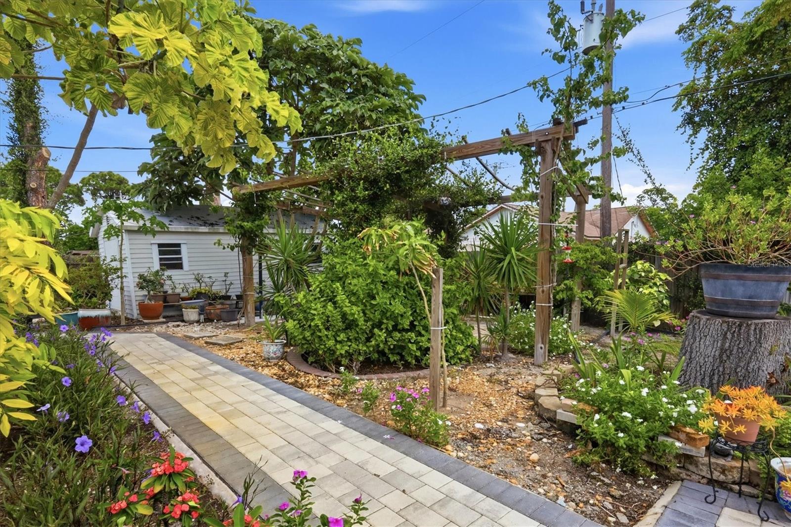5847 REGENT RD — photo 35