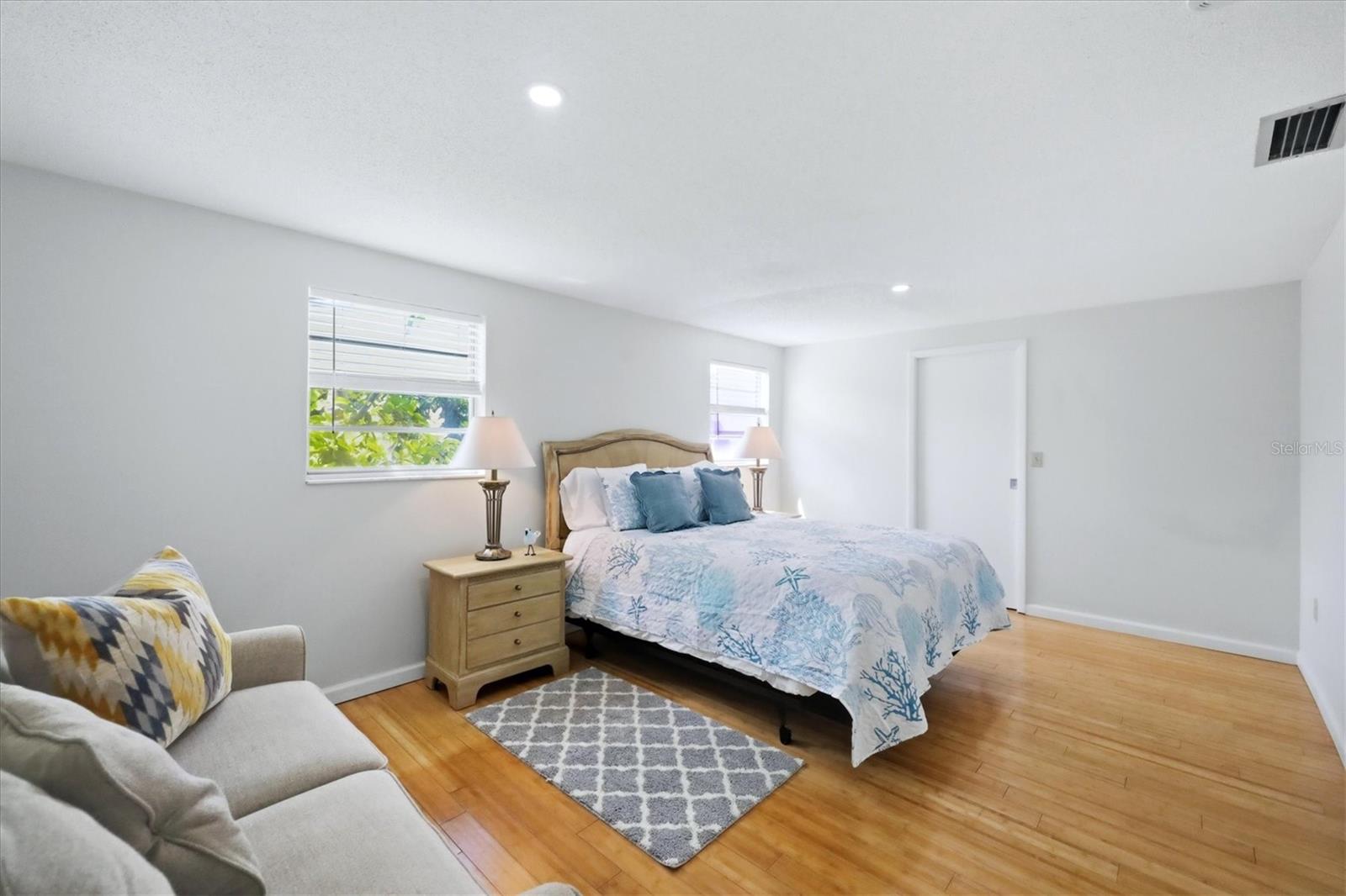 5847 REGENT RD — photo 17