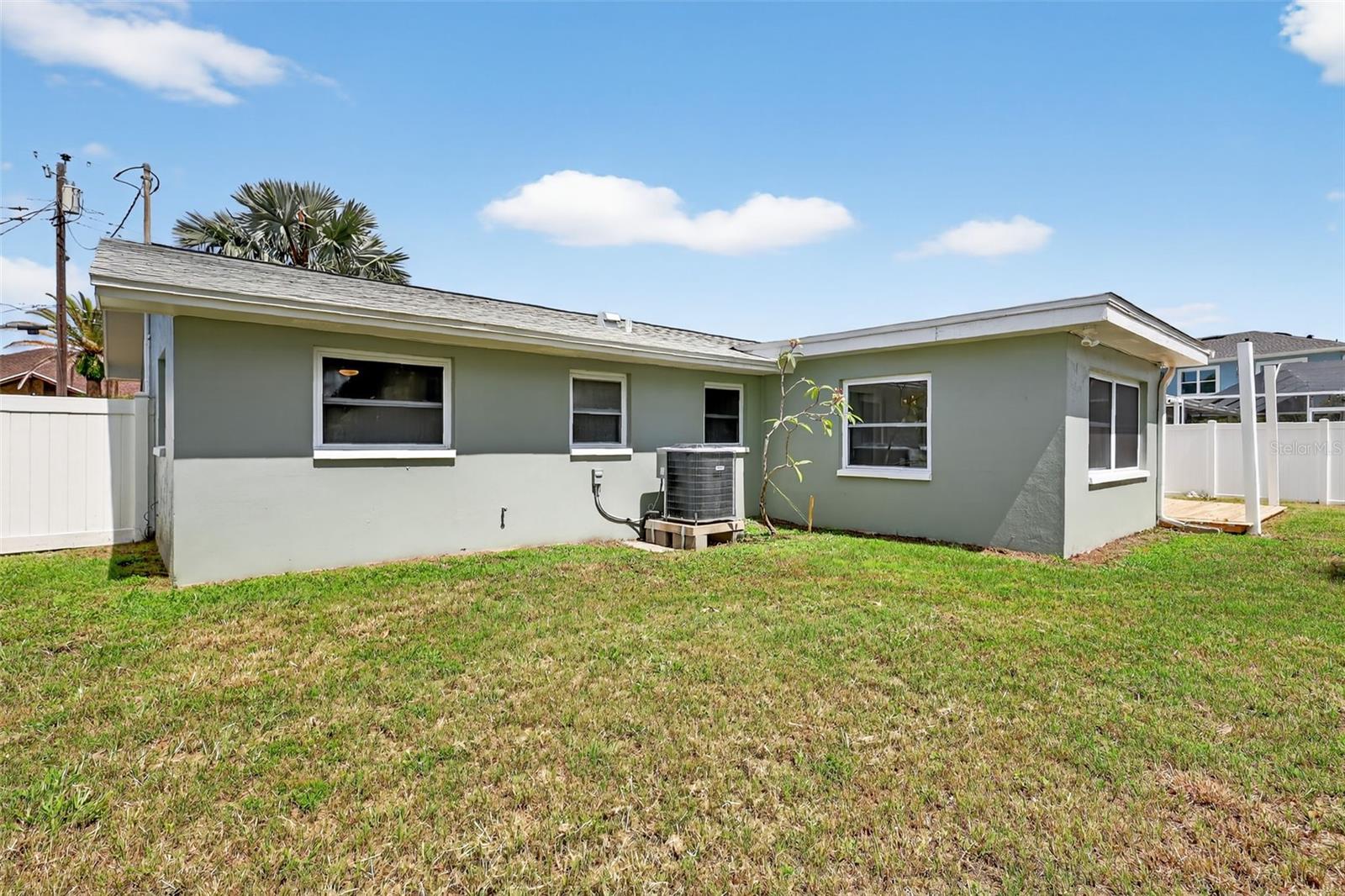 2175 EDYTHE DR — photo 37