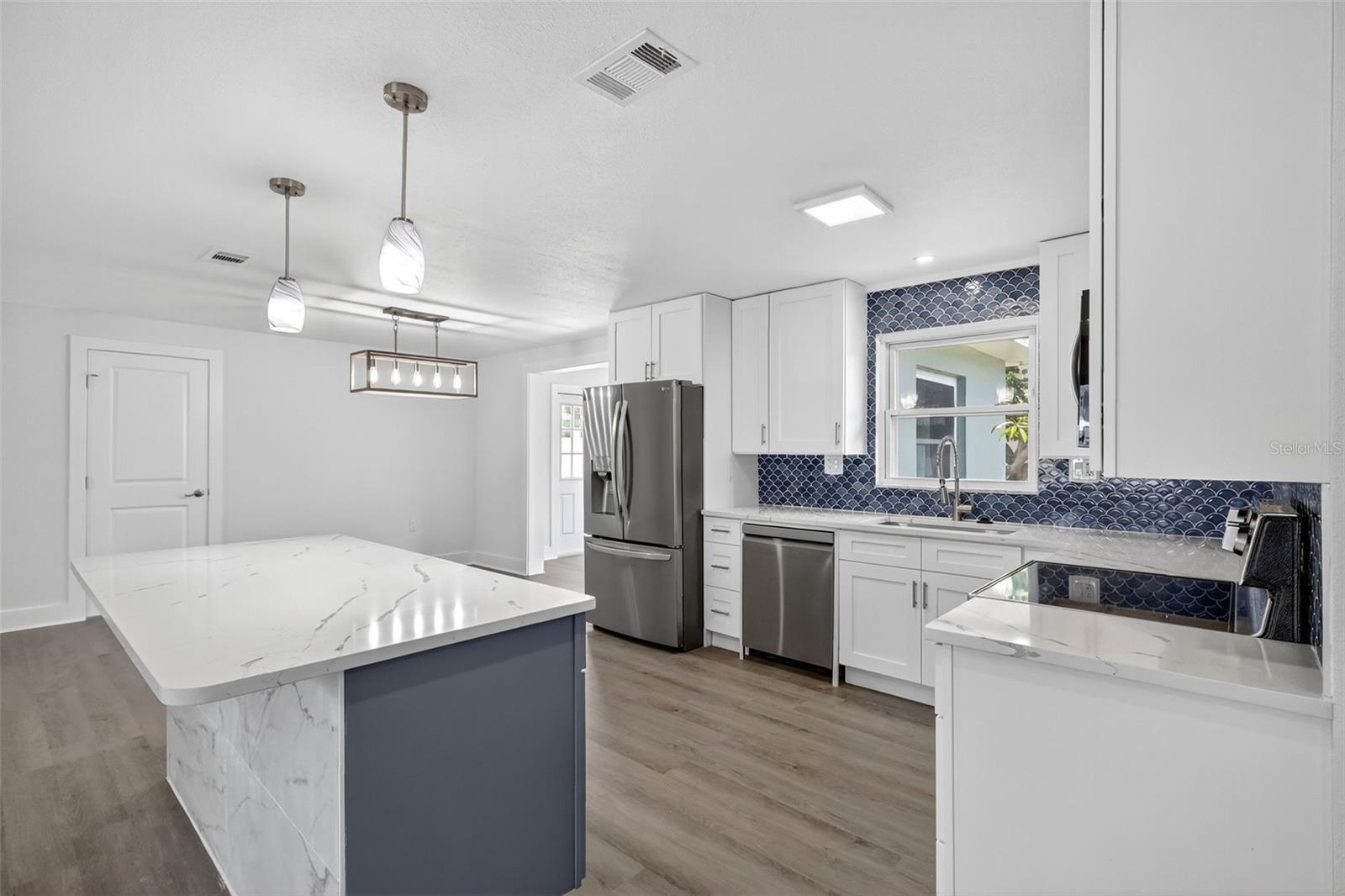 2175 EDYTHE DR — photo 12