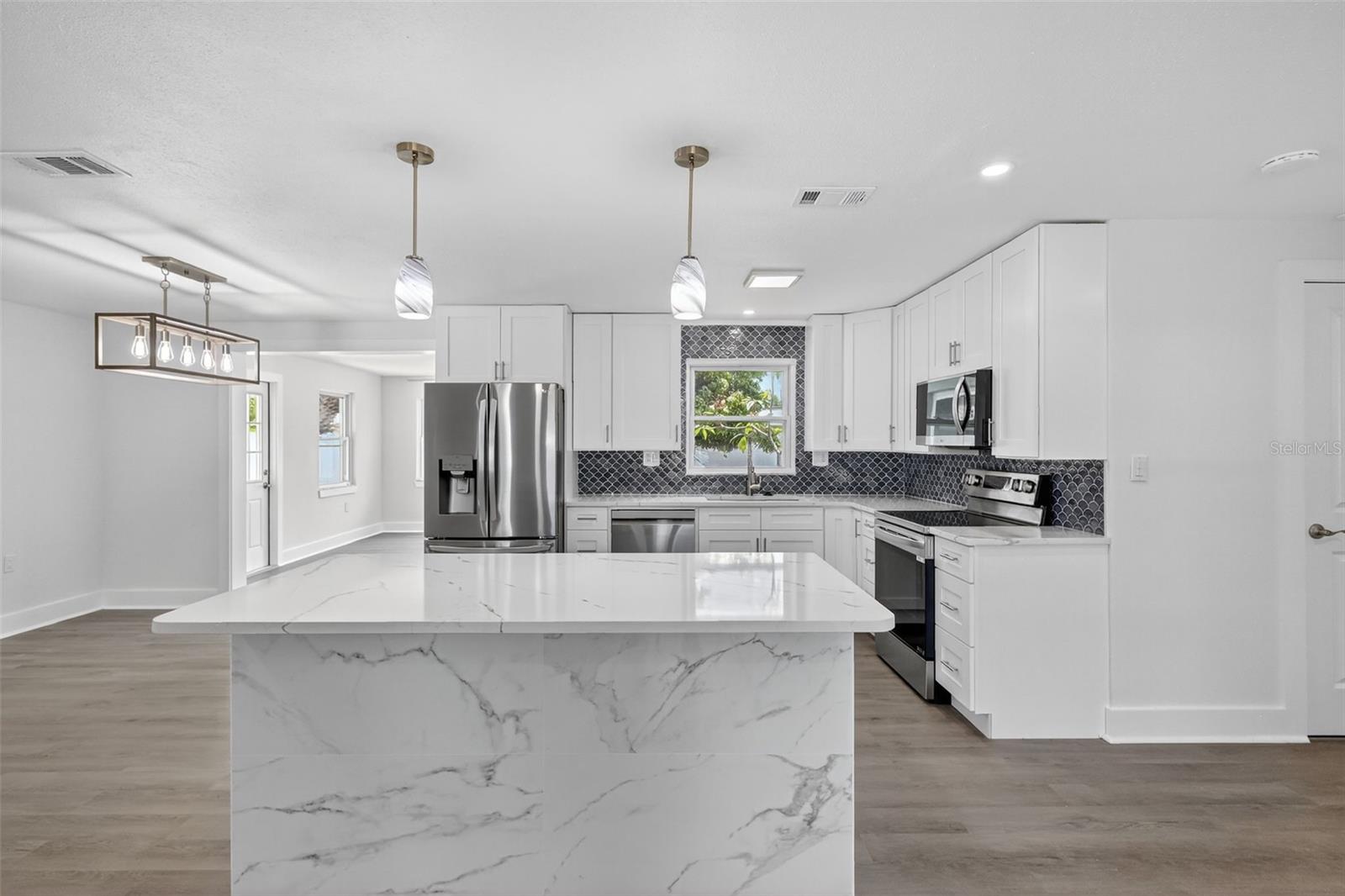 2175 EDYTHE DR — photo 14