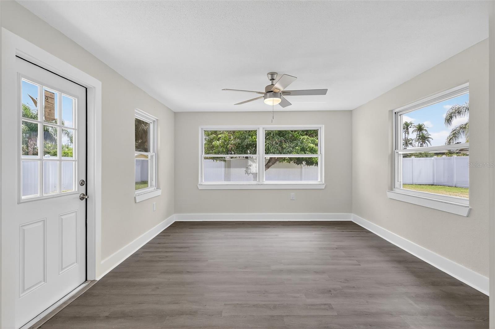 2175 EDYTHE DR — photo 17