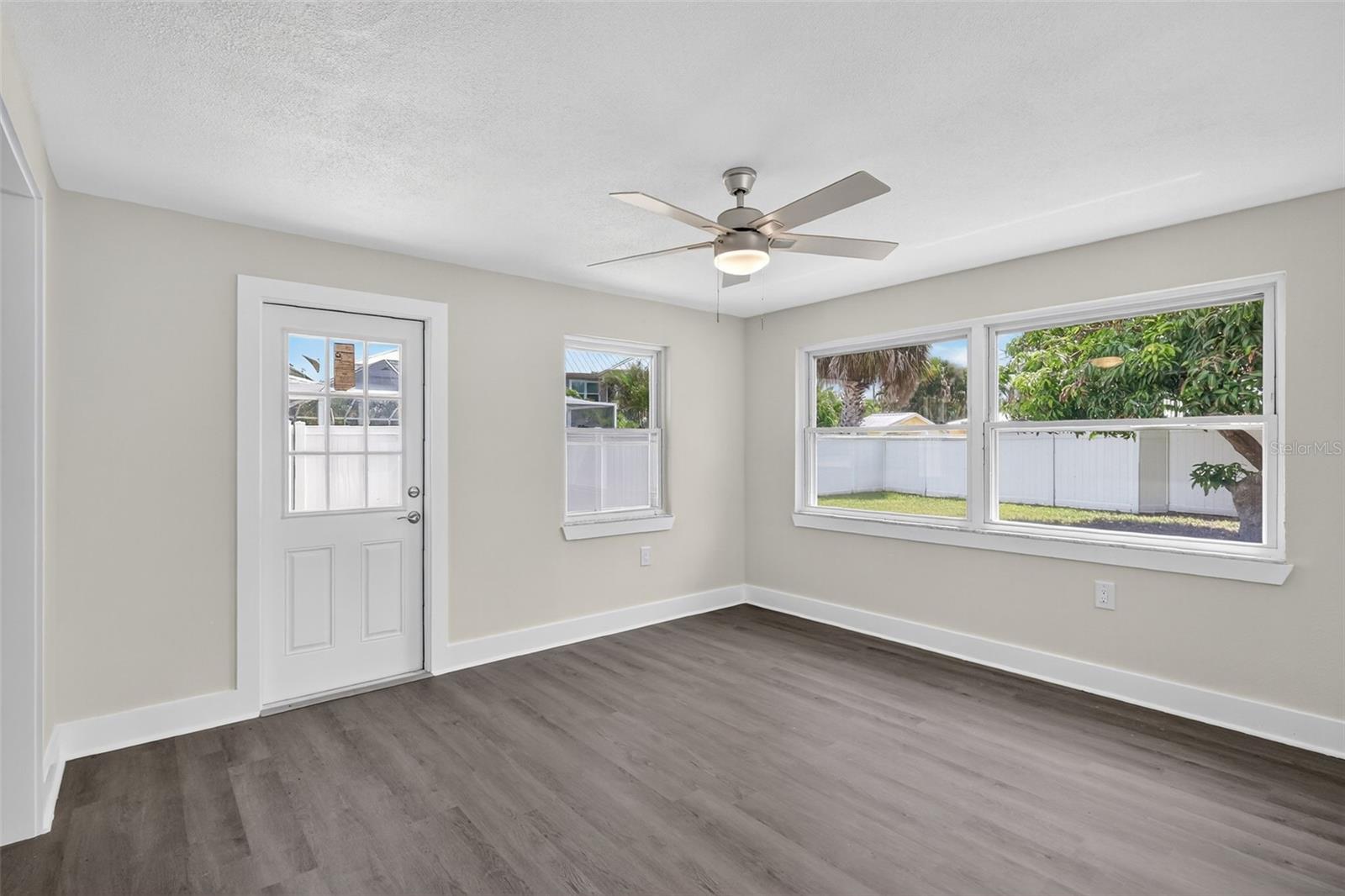 2175 EDYTHE DR — photo 18