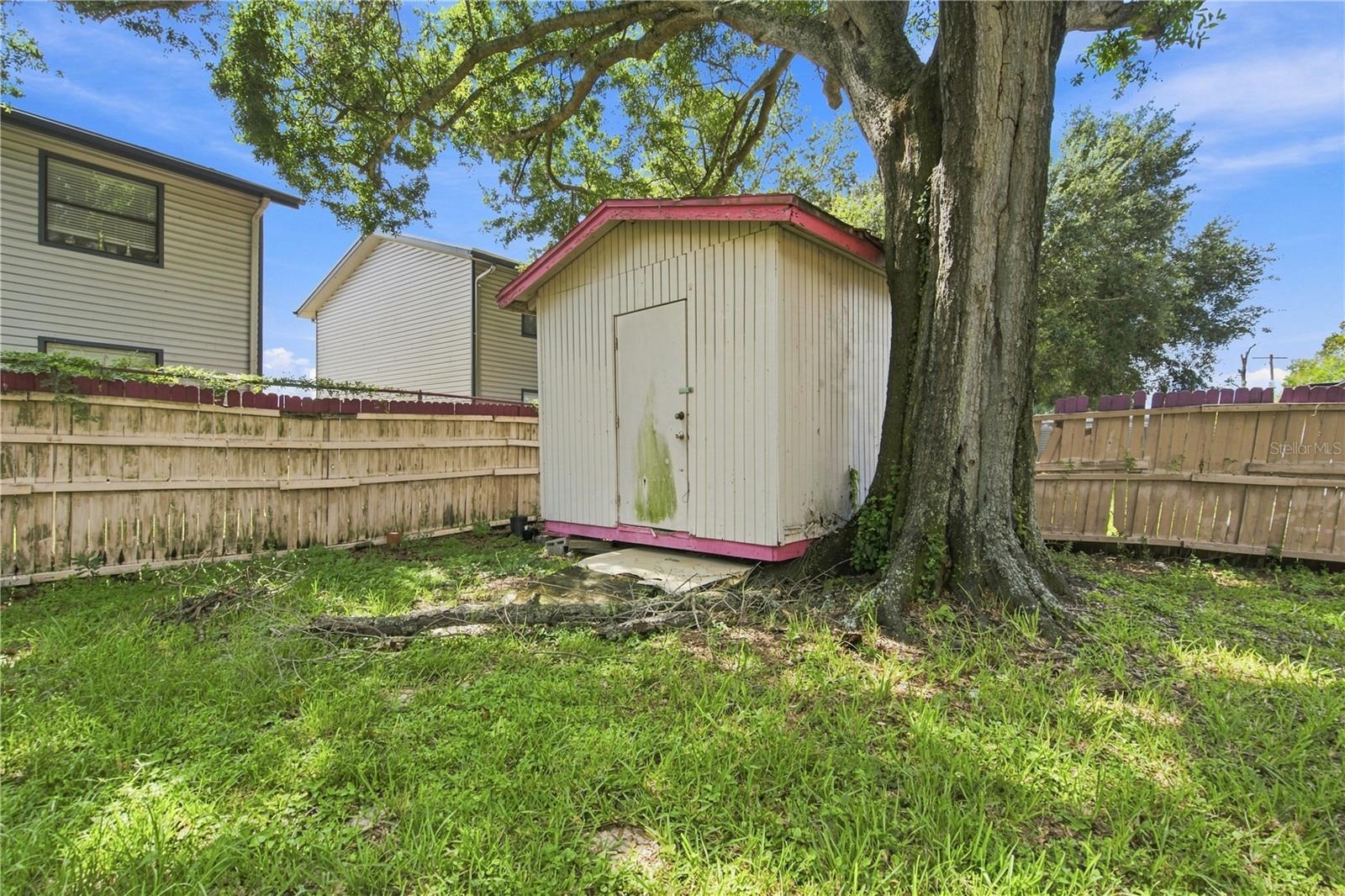 802 PAPAYA DR — photo 17