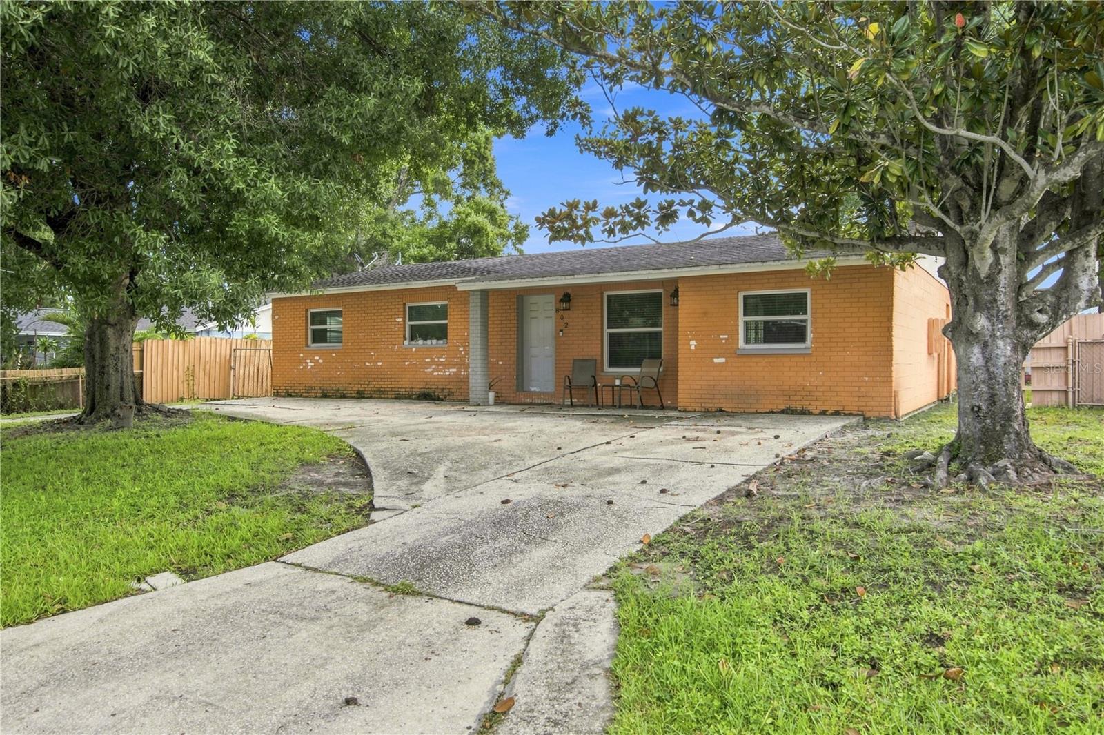 802 PAPAYA DR — photo 13