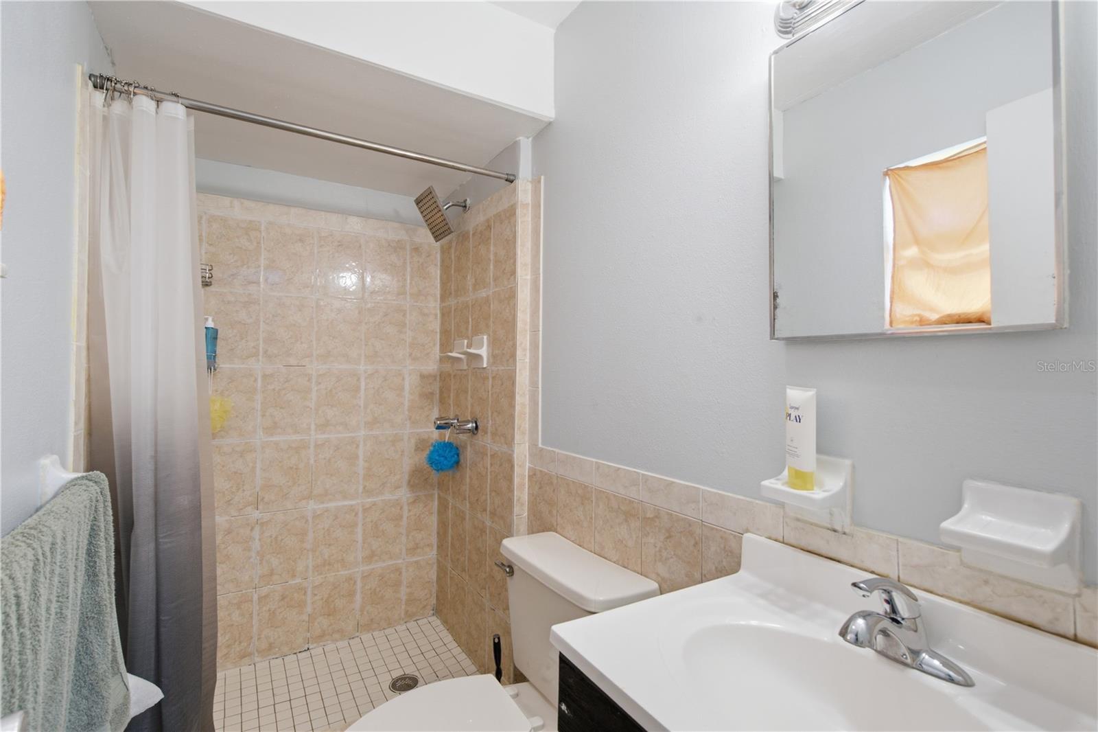 802 PAPAYA DR — photo 26